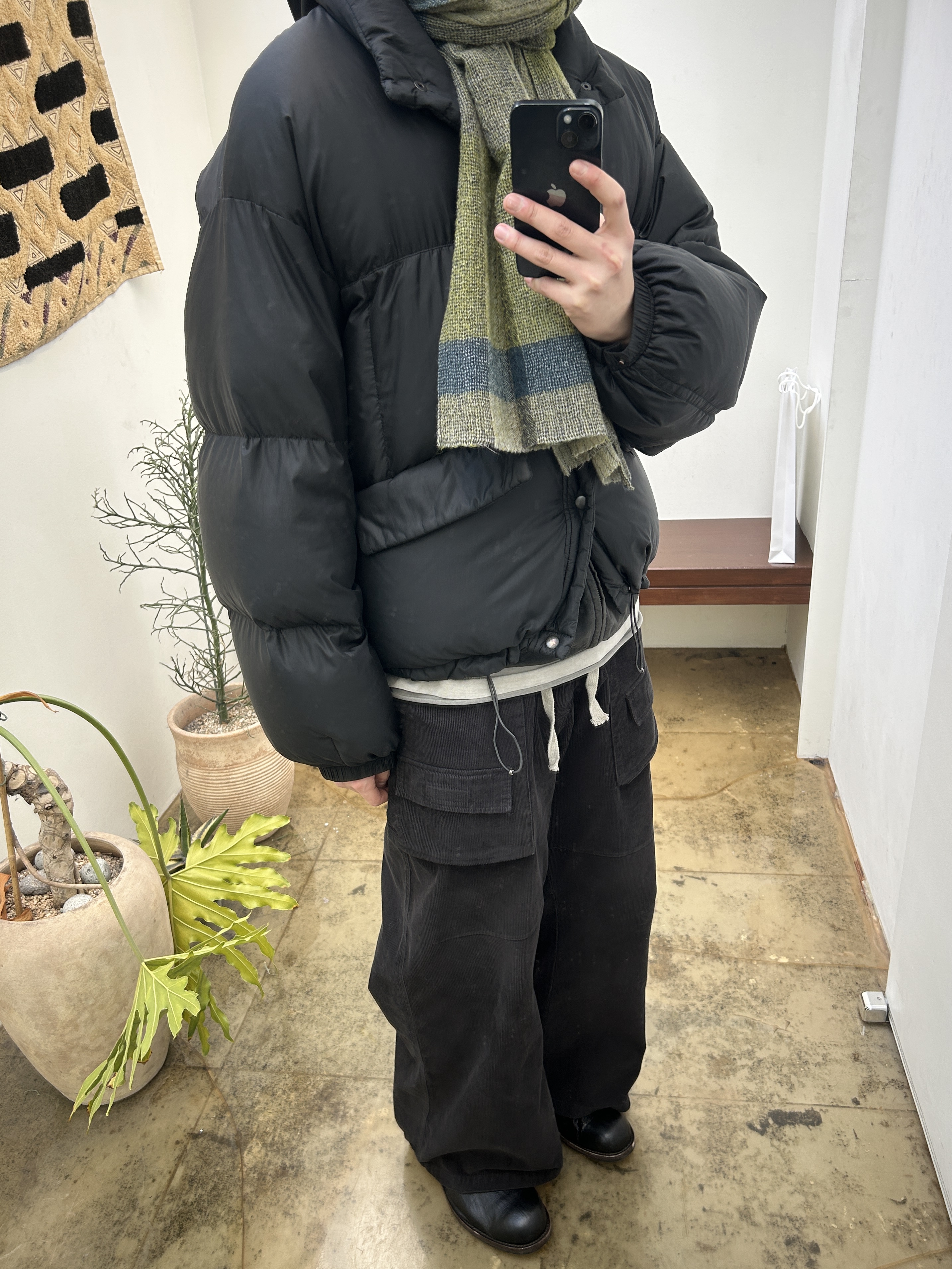 폴리테루 집 후디 파카 차콜, 폴리테루 휴먼인덱스 휴먼 슬리브리스 그레이 베이지 착용 스타일
