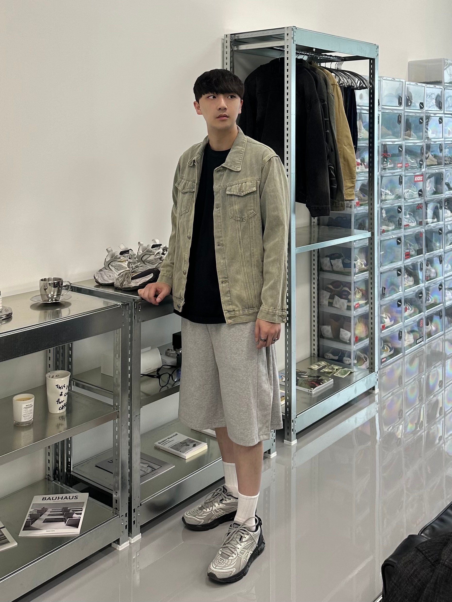Asics x C.P. Company Gel-Quantum 360 VIII Cement Grey 착용 스타일 - 1