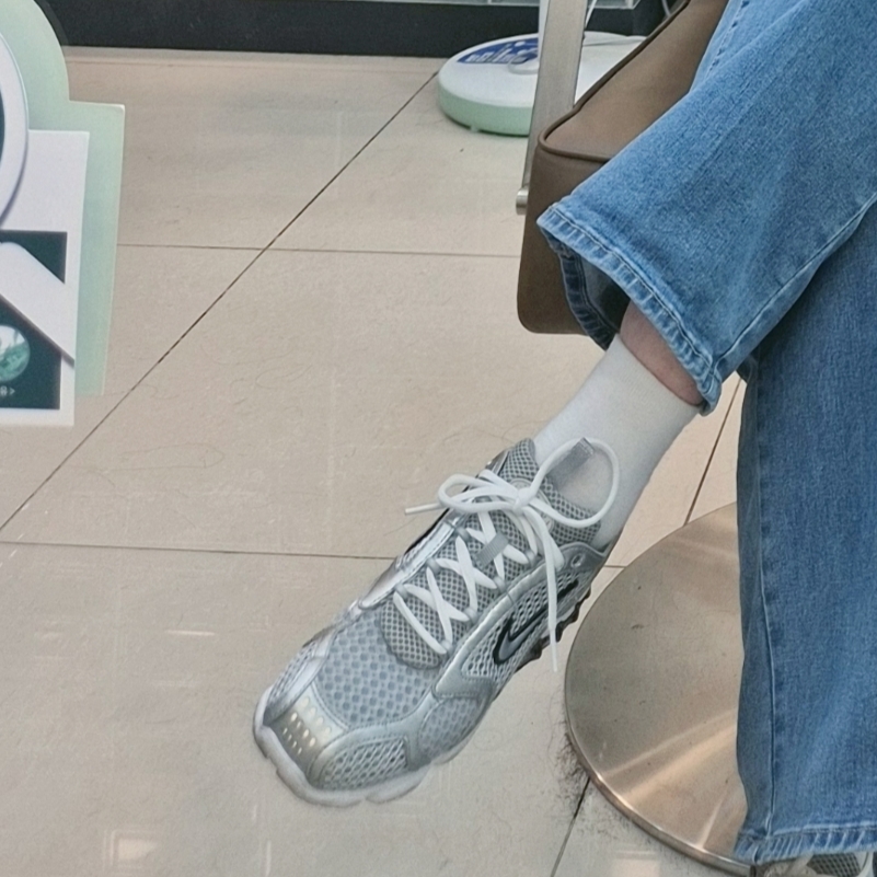 Nike Air Zoom Spiridon Cage 2 Metallic Silver 착용 스타일