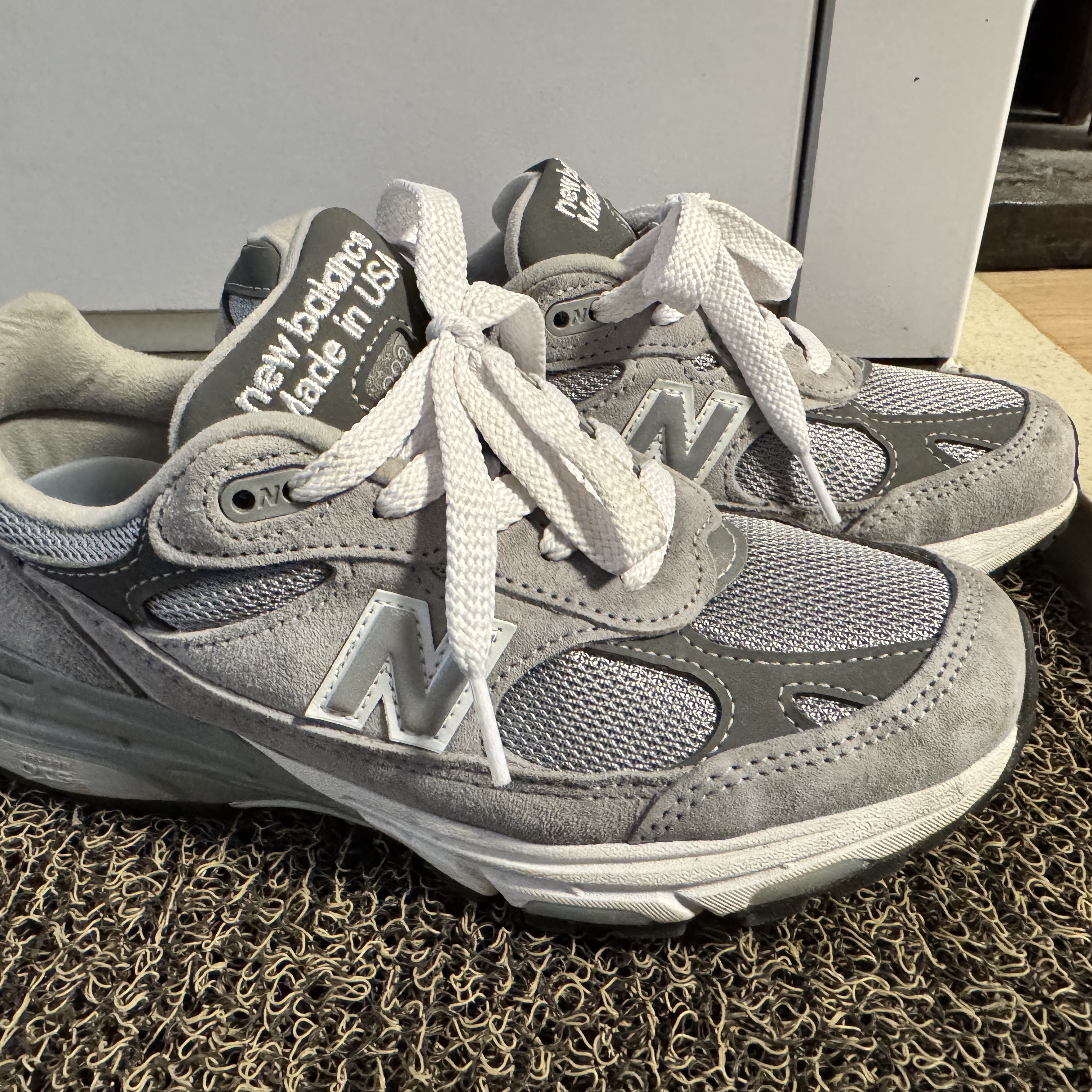 (W) New Balance 993 Made in USA Grey - B Standard 착용 스타일
