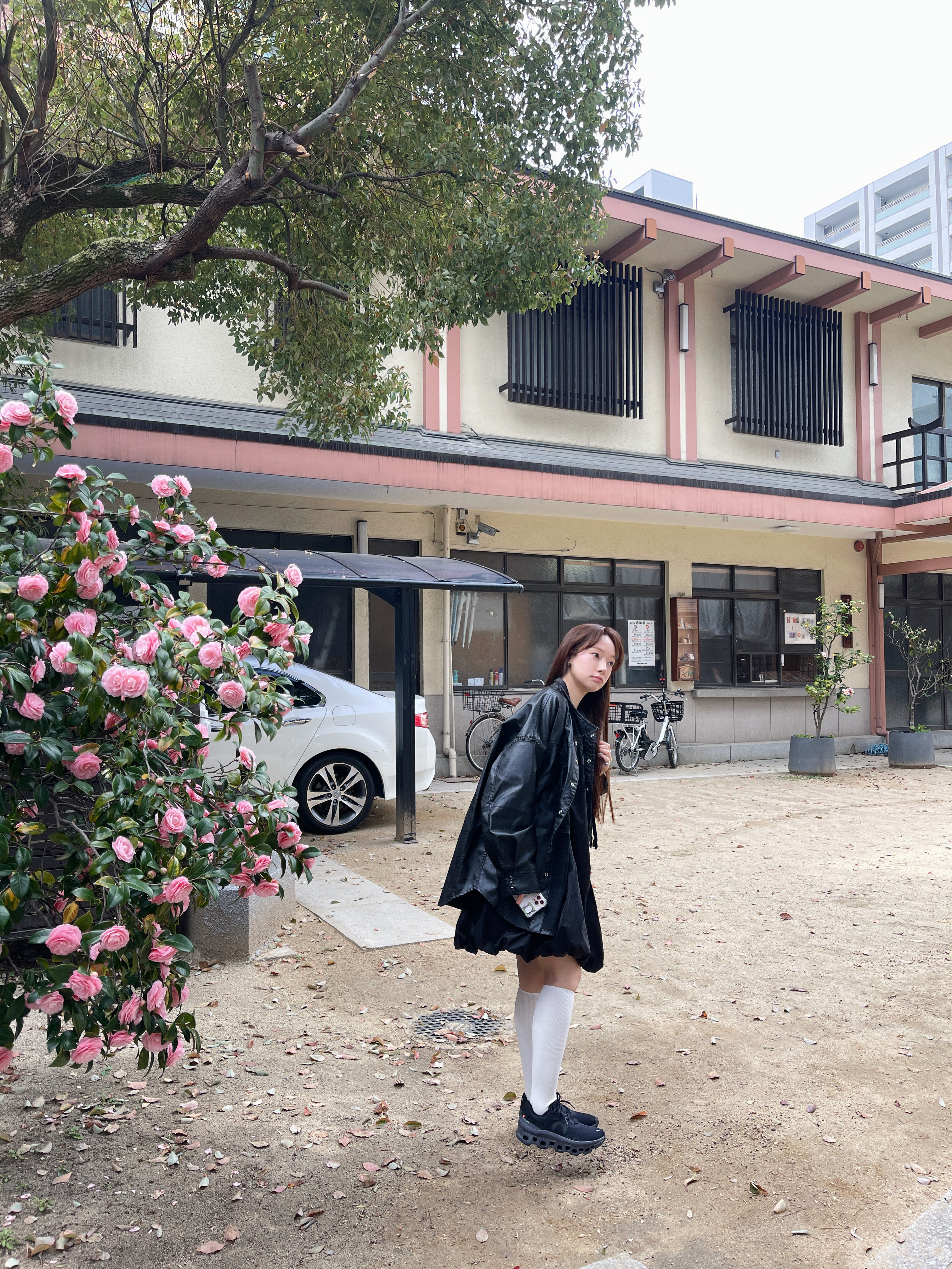 (W) On Running Cloudmonster Black Magnet, On Running Cloudmonster All Black 착용 스타일 - 2