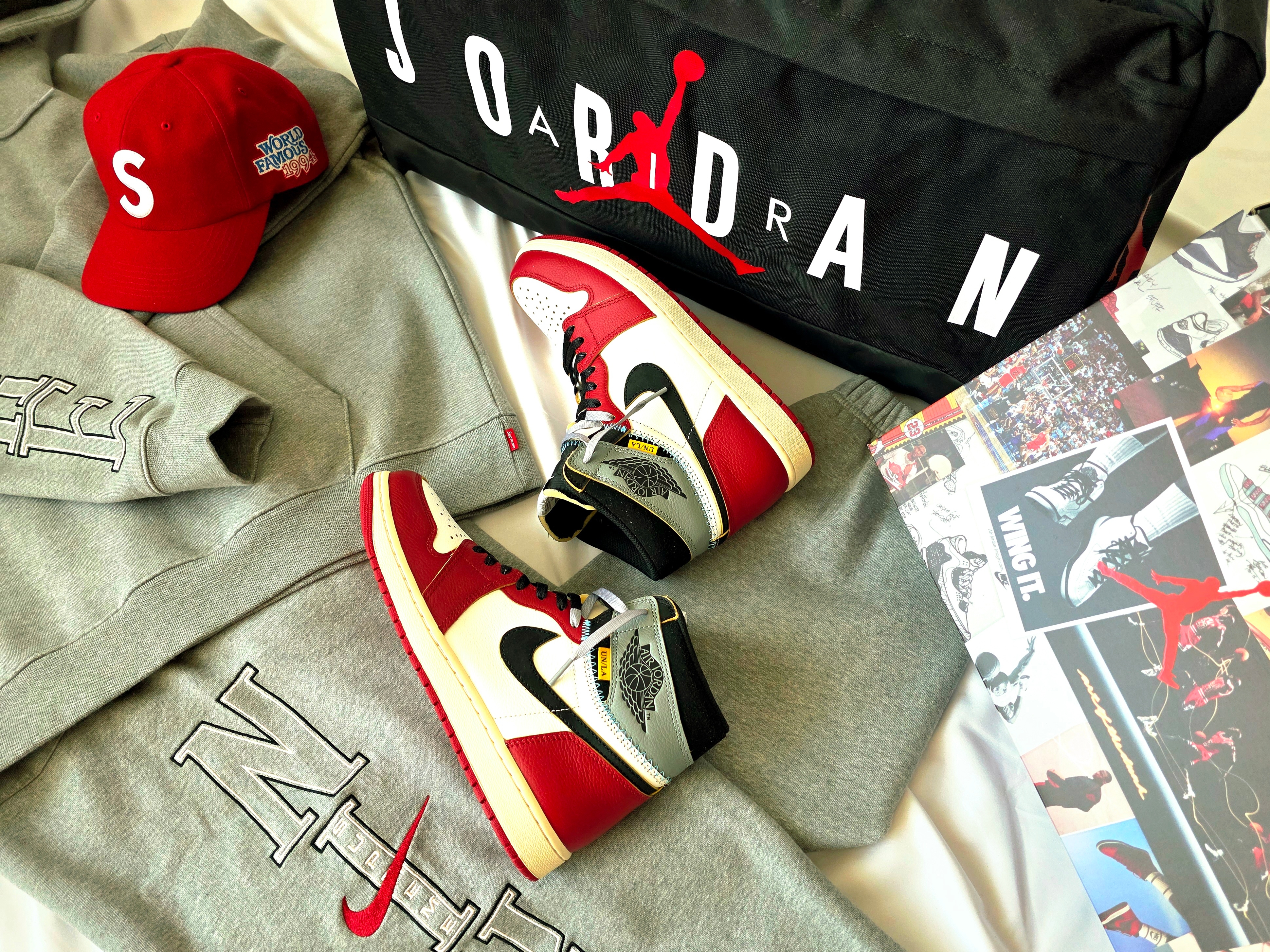 Jordan 1 x Union Retro High OG Chicago Shadow, Supreme World Famous S Logo 6-Panel Red - 25SS 착용 스타일 - 2
