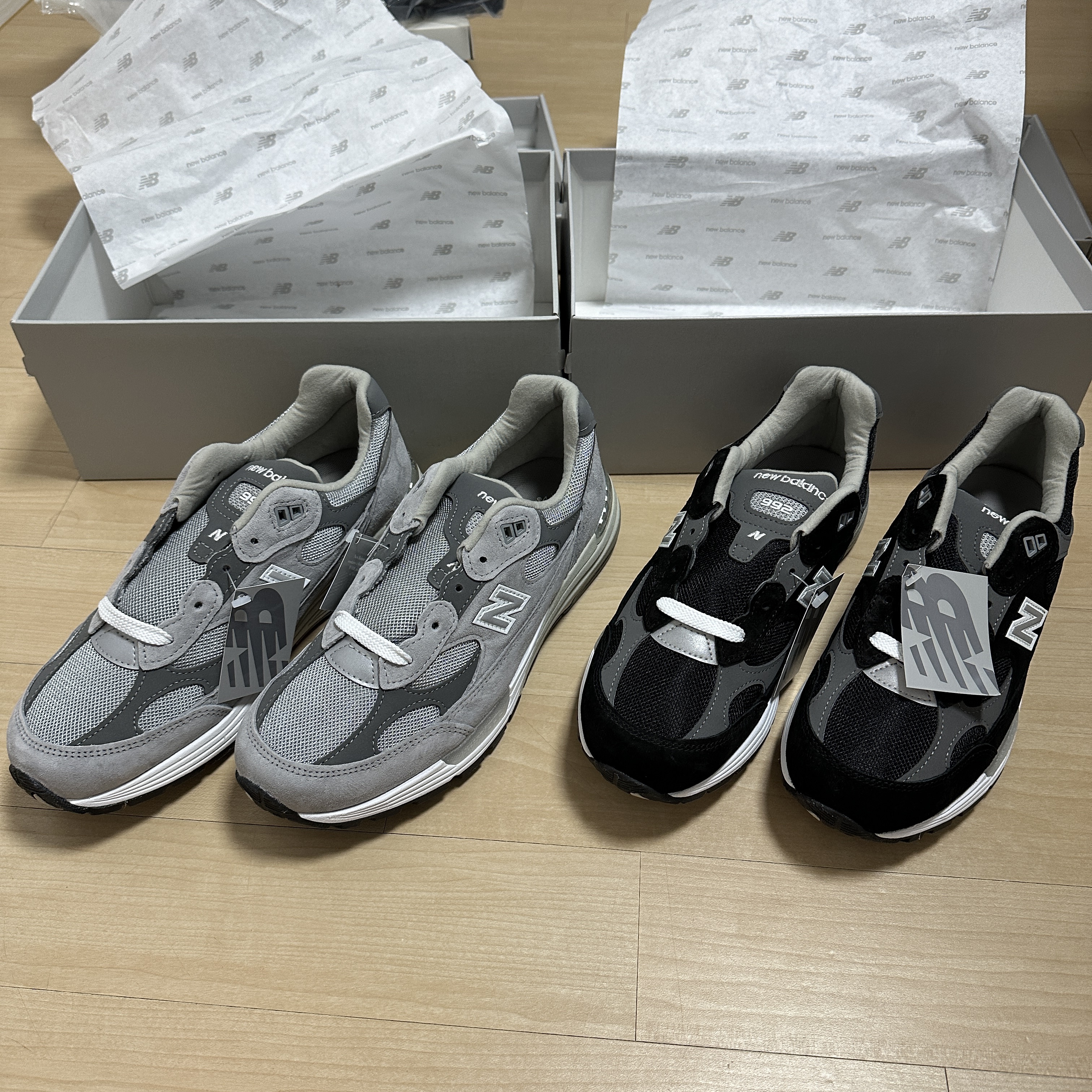 New Balance 992 Made in USA Core Grey Silver Metallic, New Balance 992 Made in USA Core Black Grey 착용 스타일