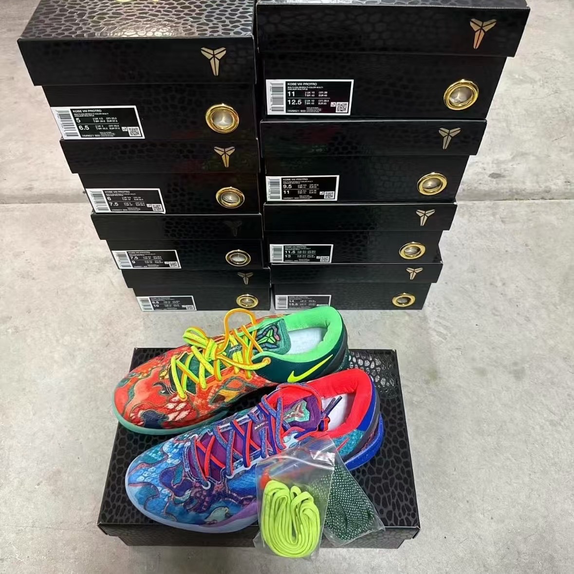 Nike Kobe 8 Protro What the Kobe 착용 스타일