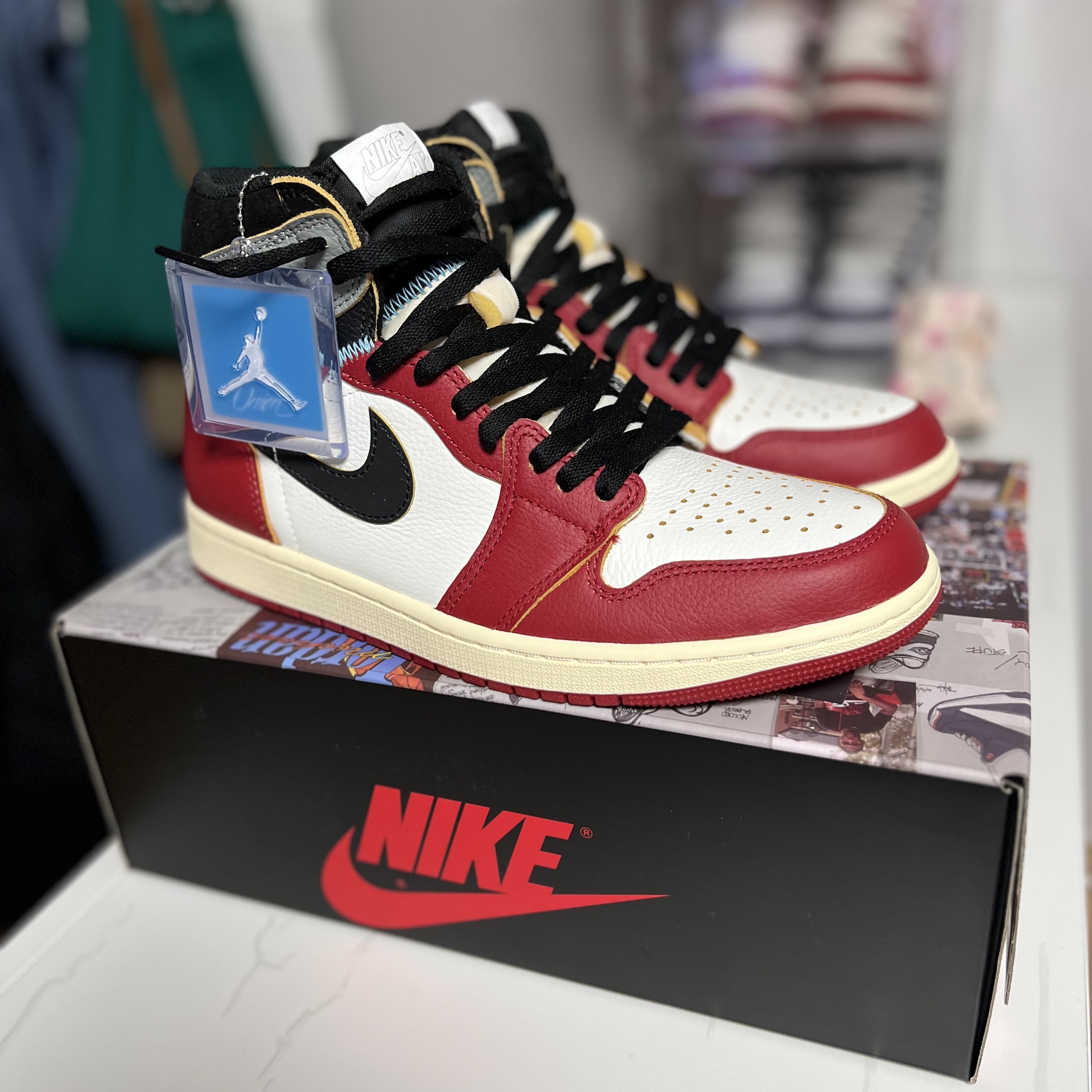 Jordan 1 x Union Retro High OG Chicago Shadow 착용 스타일 - 5