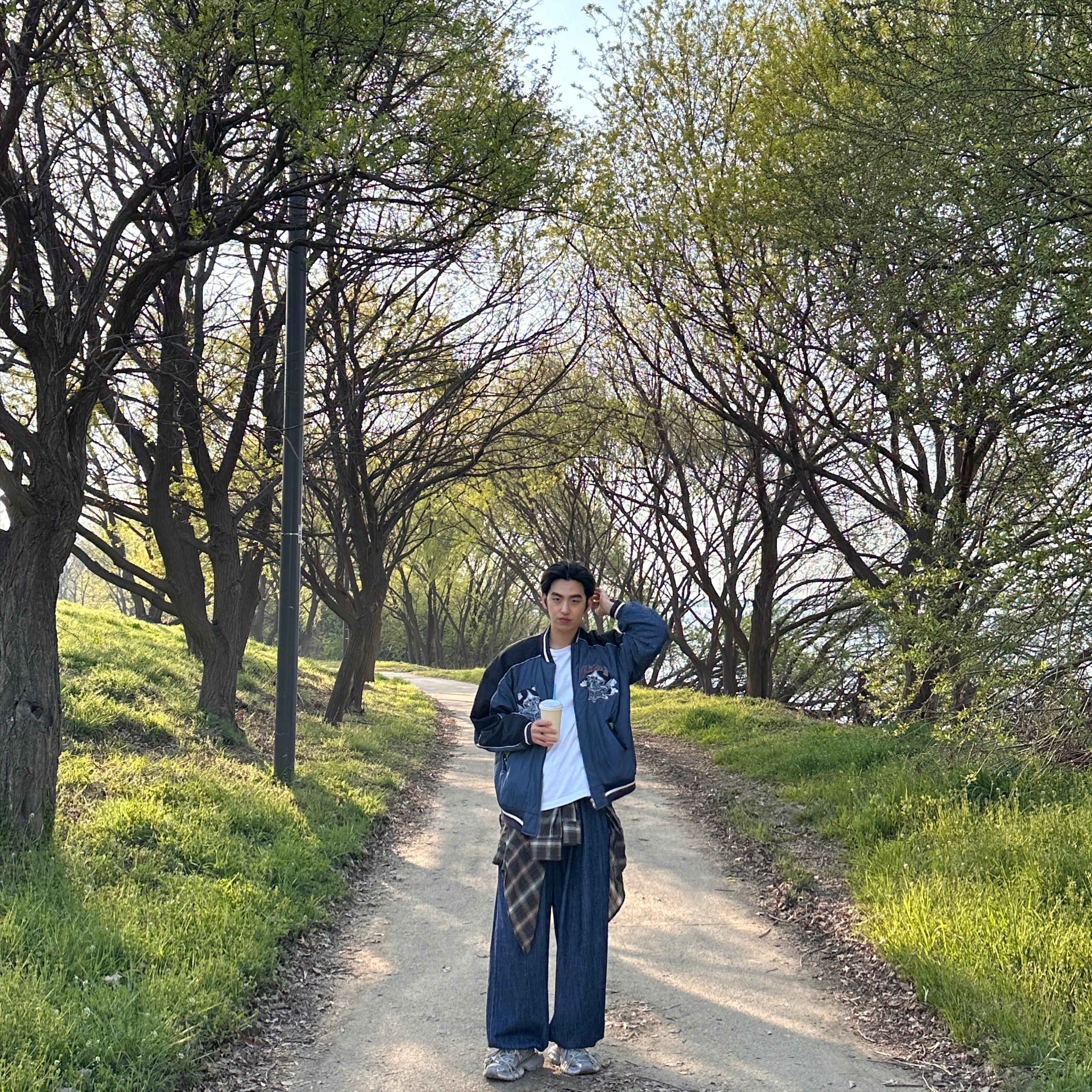 Palace Festival Bomber Jacket Black - 23FW, Balenciaga 3XL Sneakers Light Beige 착용 스타일 - 2