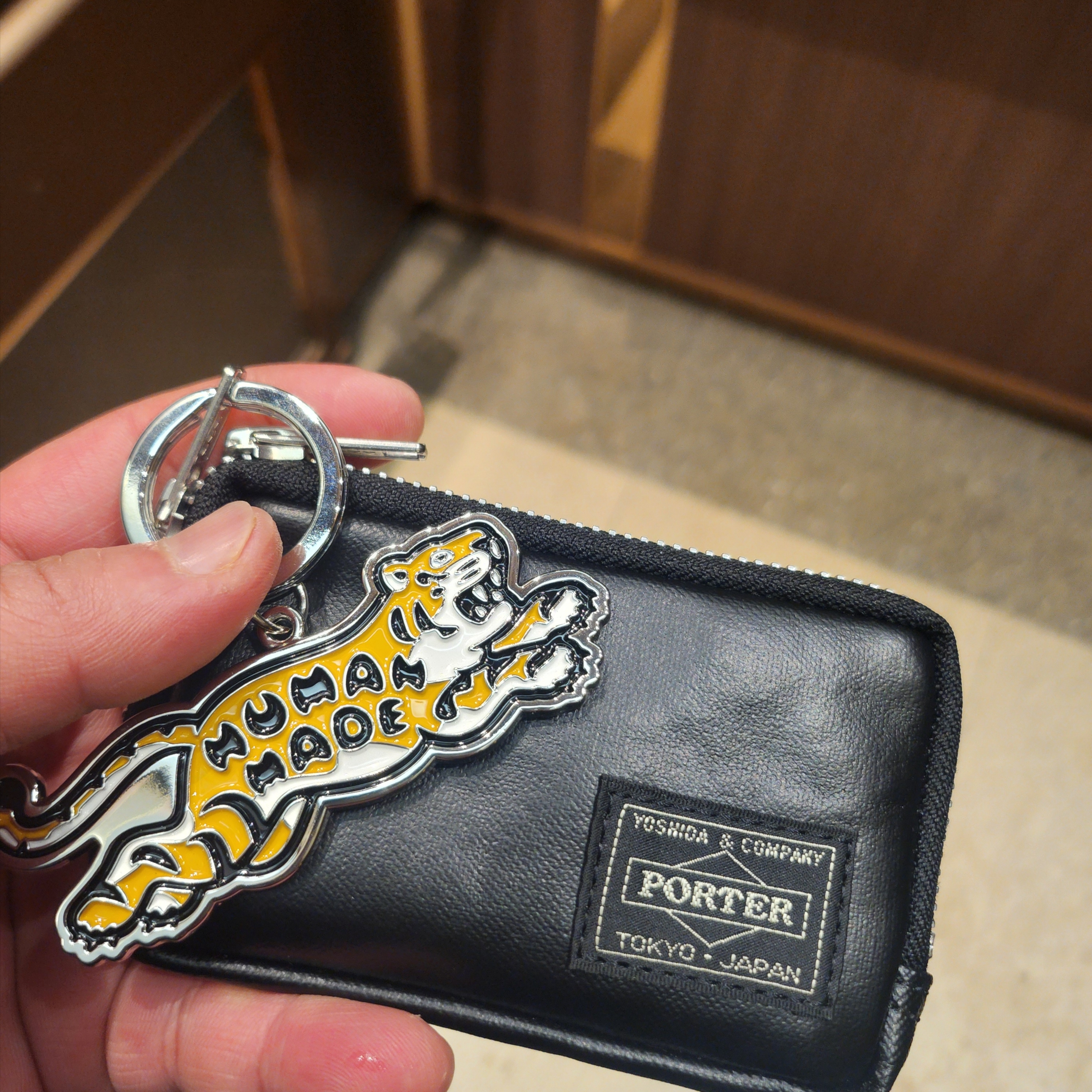 Human Made Animal Keychain #2 Silver, Porter Freestyle Multi Coin Case Black 착용 스타일