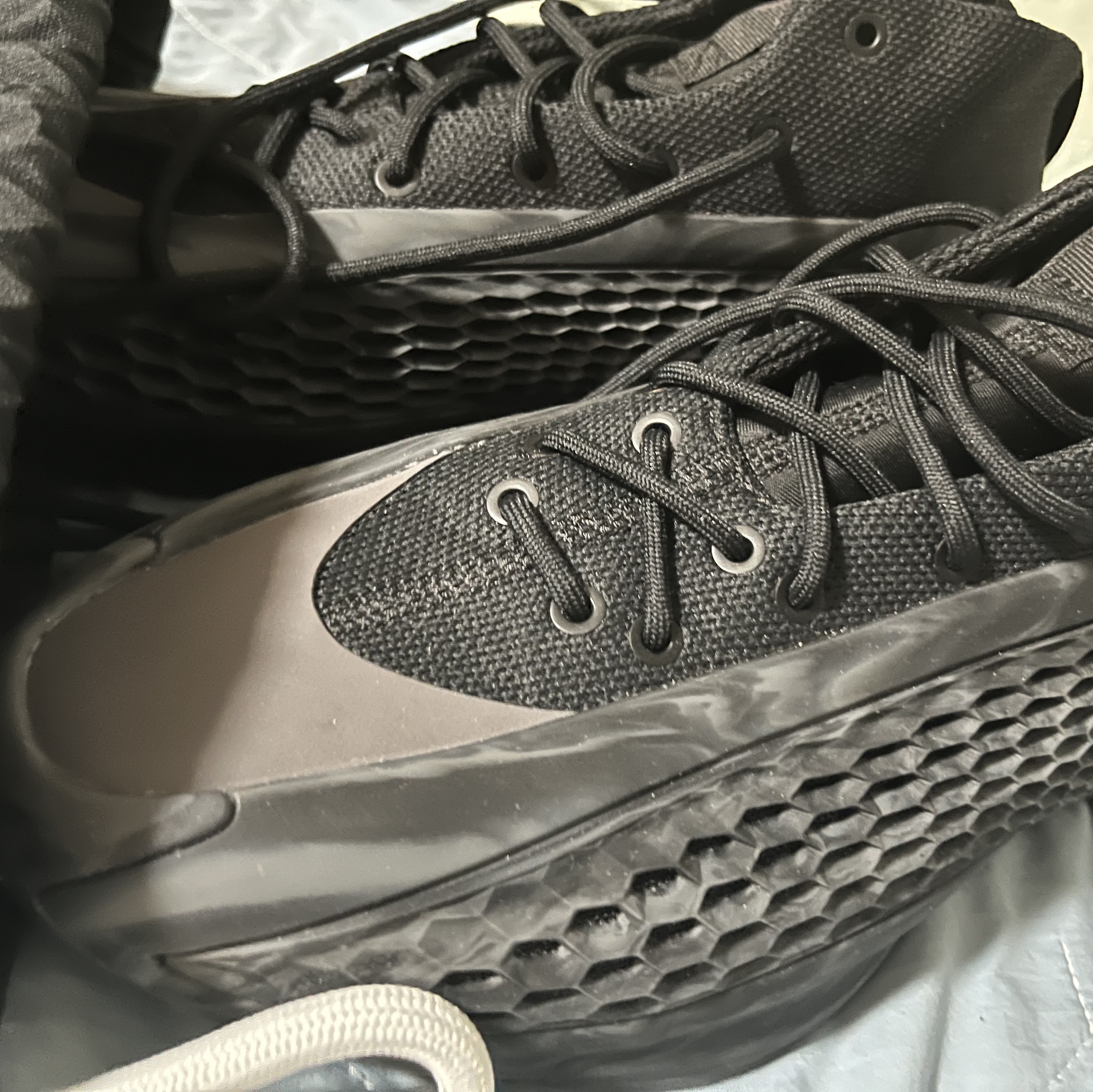 Adidas A.E. 1 Core Black 착용 스타일