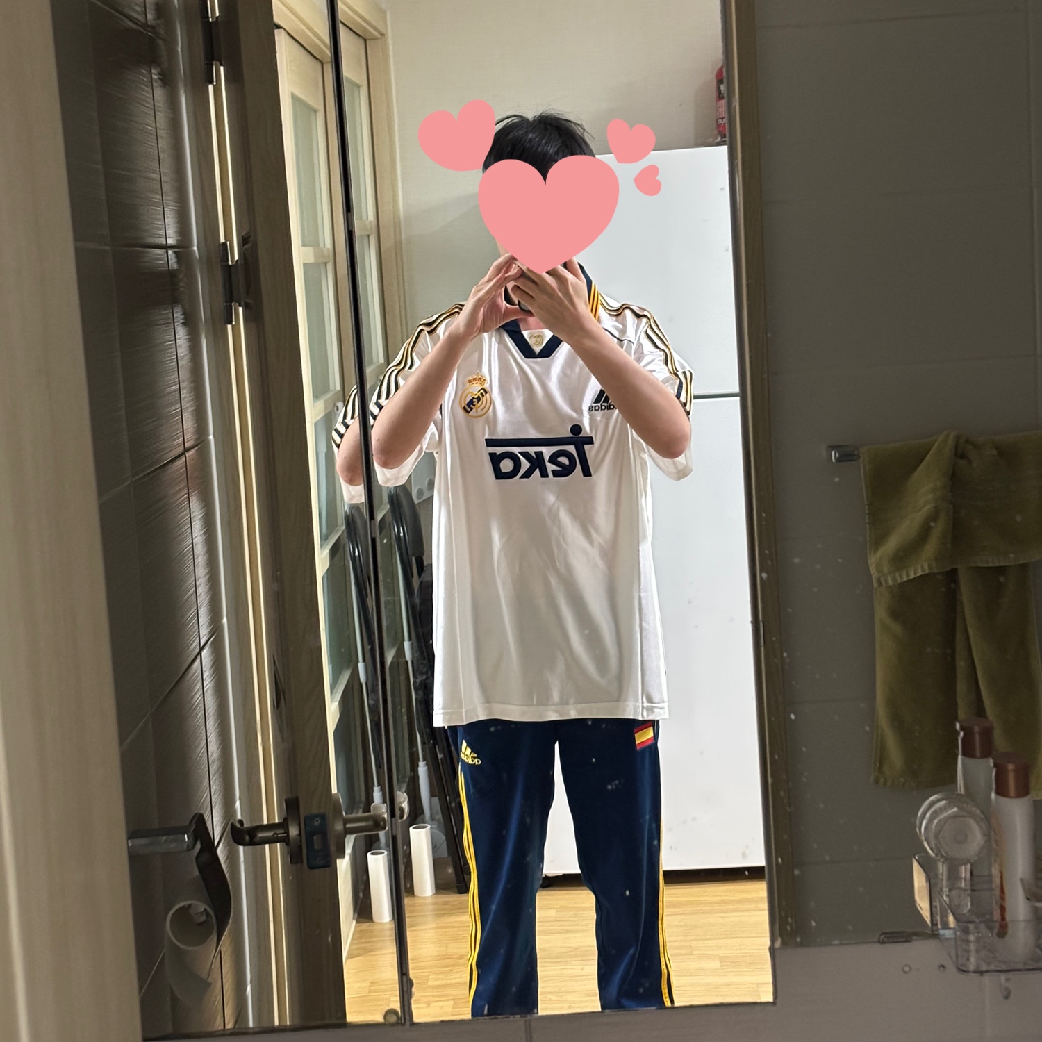 아디다스 레알 마드리드 99/00 홈 저지 화이트 - US 사이즈 (논 마킹 버전) 착용 스타일