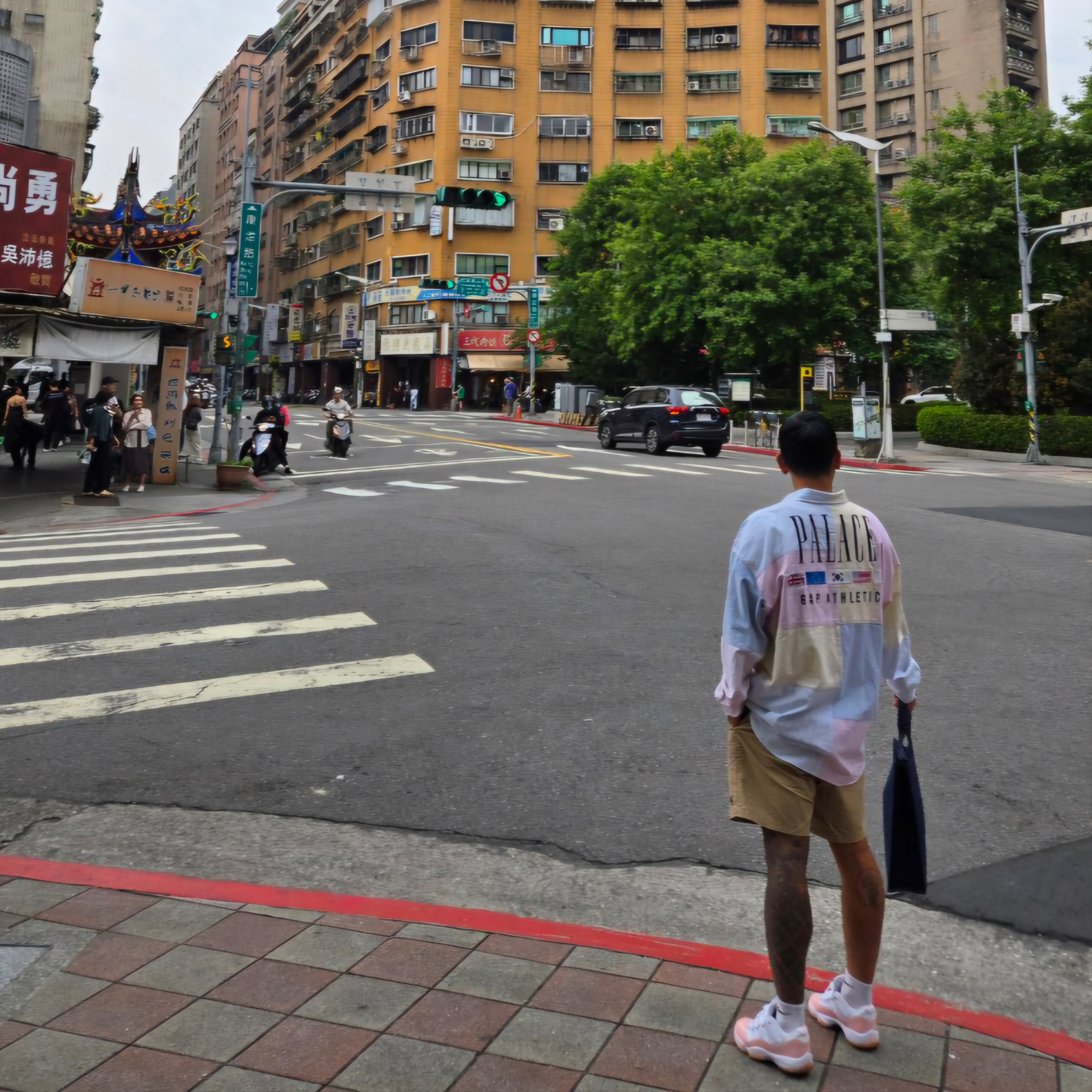 팔라스 x 갭 옥스포드 드랍 숄더 멀티 - 24SS, (W) 조던 11 레트로 로우 레전드 핑크 착용 스타일