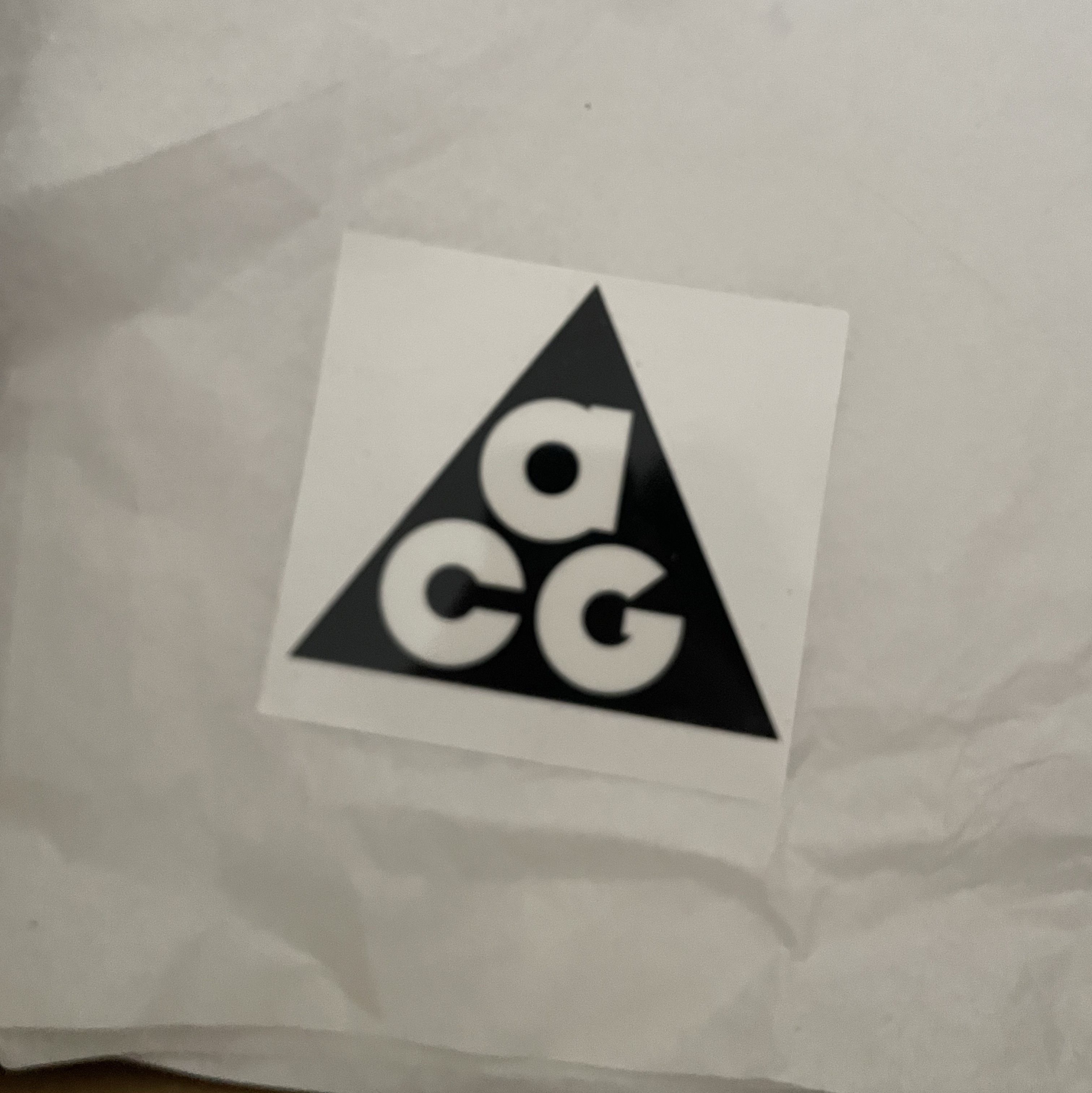 나이키 ACG 토레 미드 워터프루프 올리브 그레이 블랙 착용 스타일 - 7