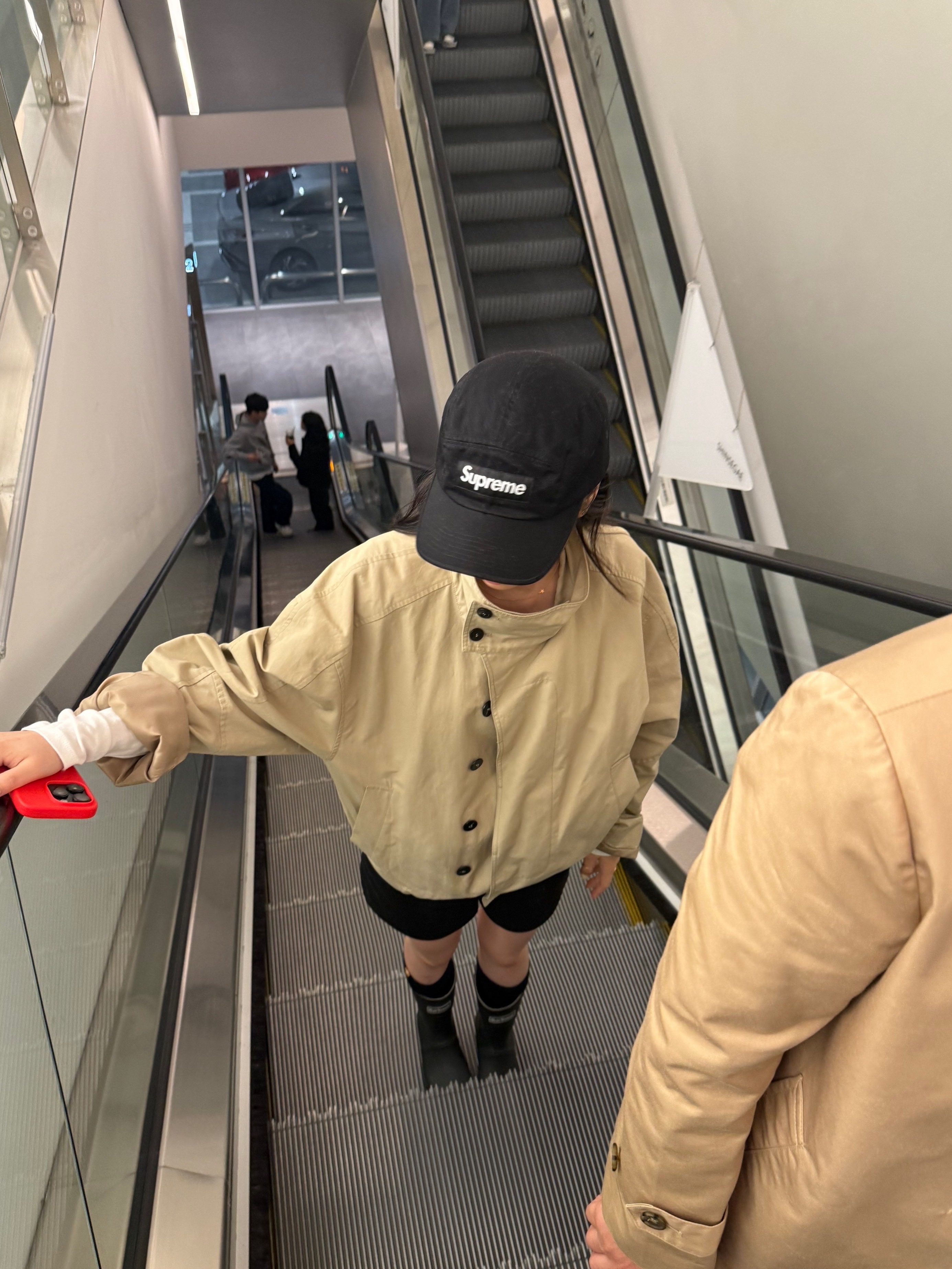 Supreme Washed Chino Twill Camp Cap Black, (W) Barbour Banbury Wellington Boots Olive 착용 스타일