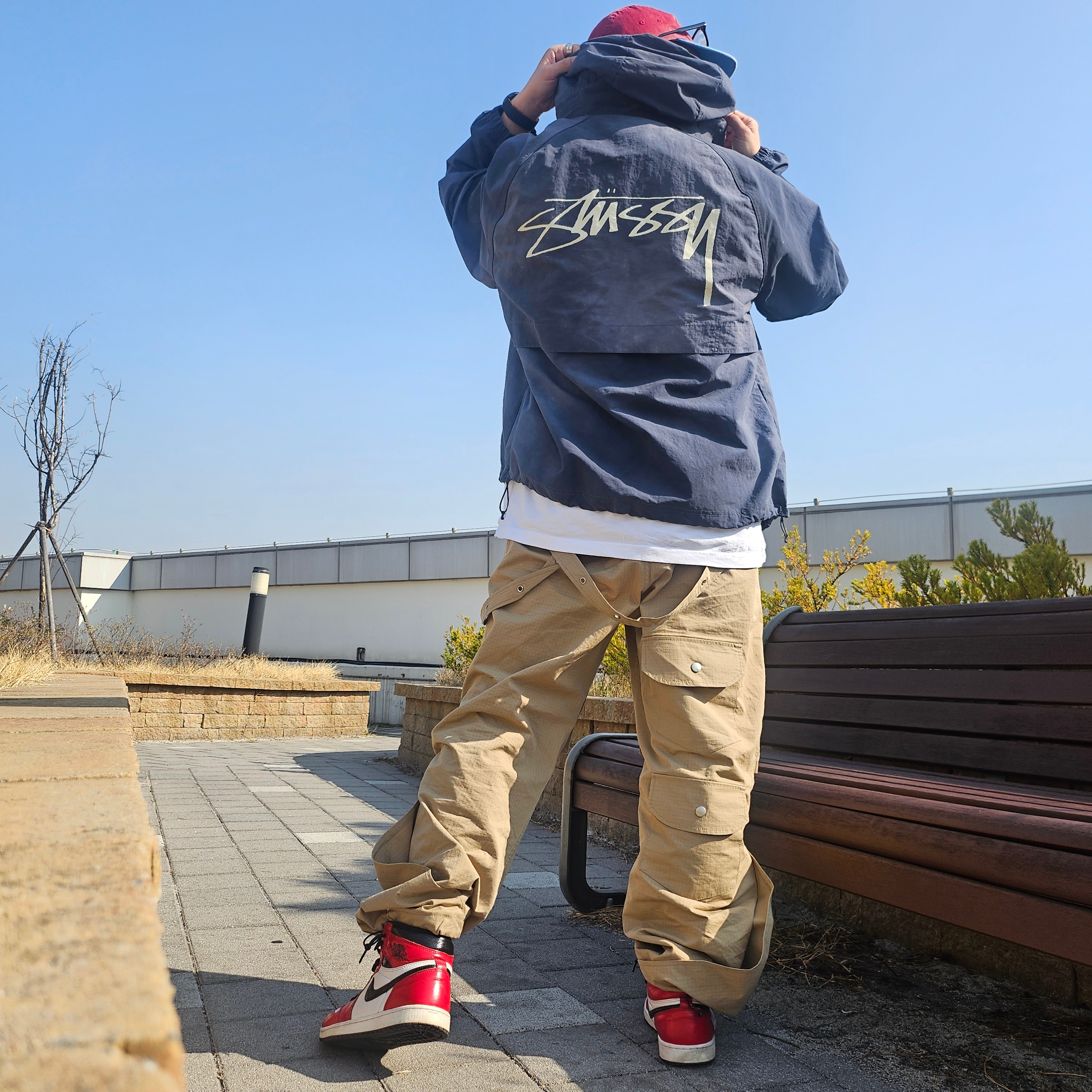 Stussy Wave Dye Beach Shell Jacket Navy, Supreme Pigment 2-Tone Camp Cap Red - 24SS 착용 스타일 - 1