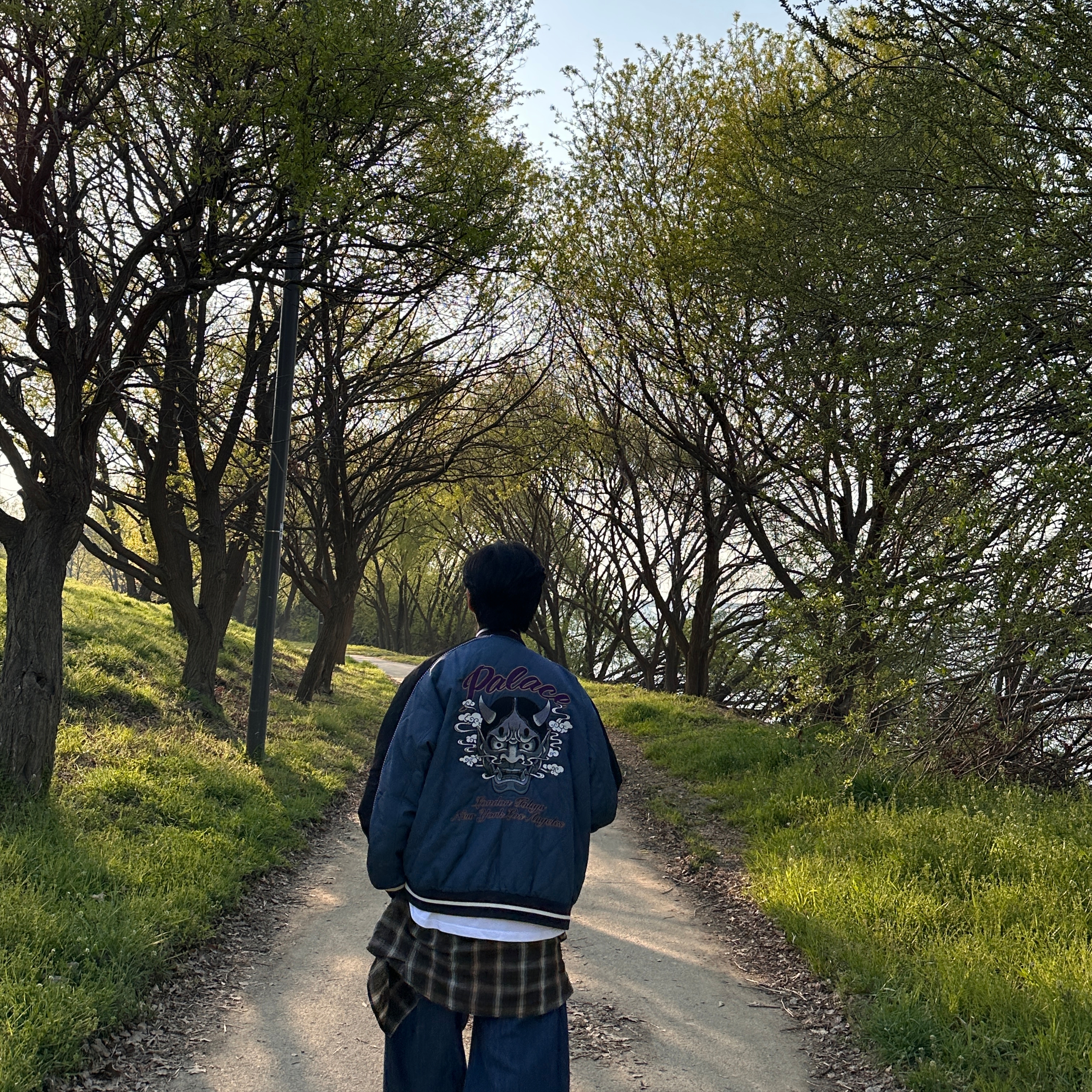 Palace Festival Bomber Jacket Black - 23FW, Balenciaga 3XL Sneakers Light Beige 착용 스타일 - 1