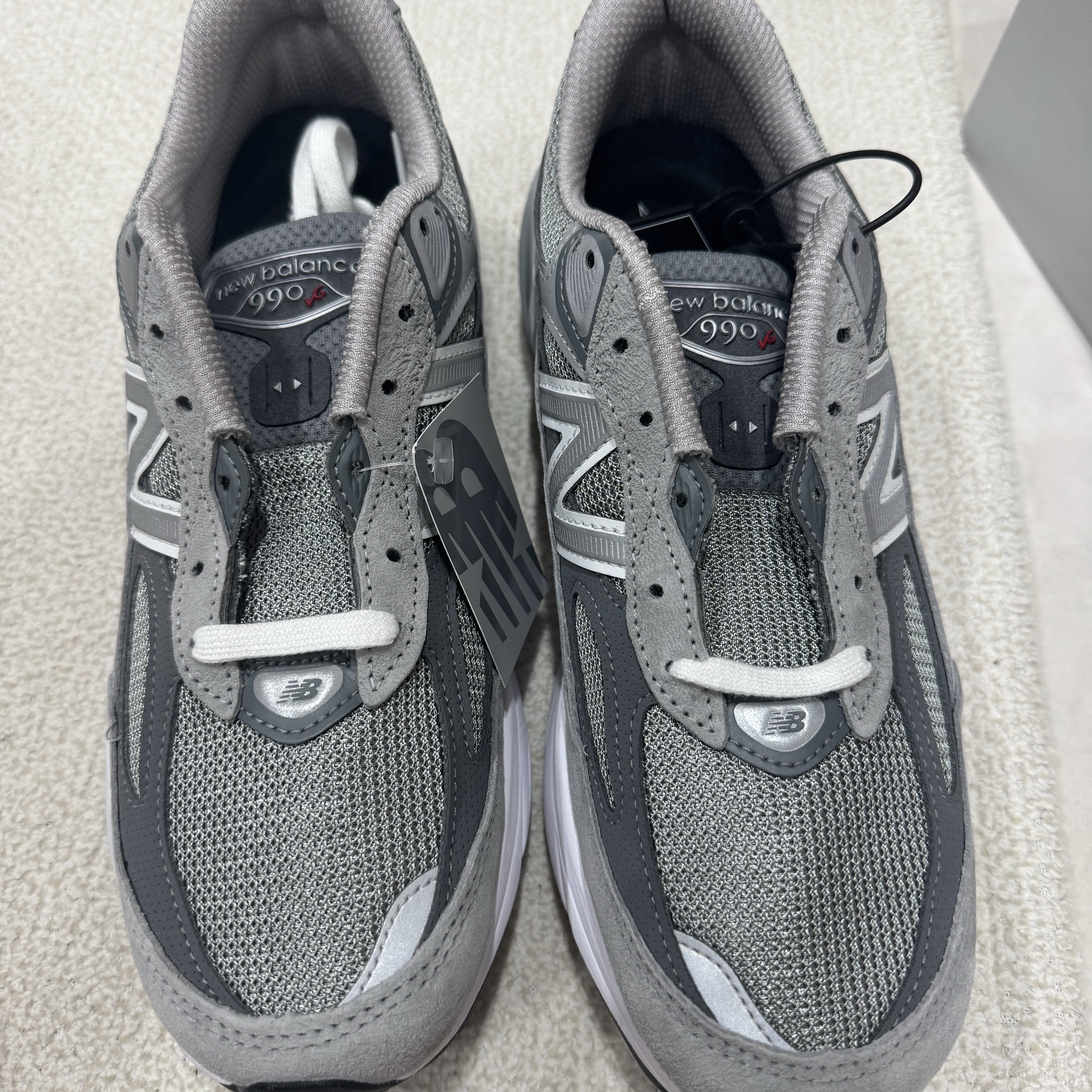 New Balance 990v6 Made in USA Grey - D Standard 착용 스타일