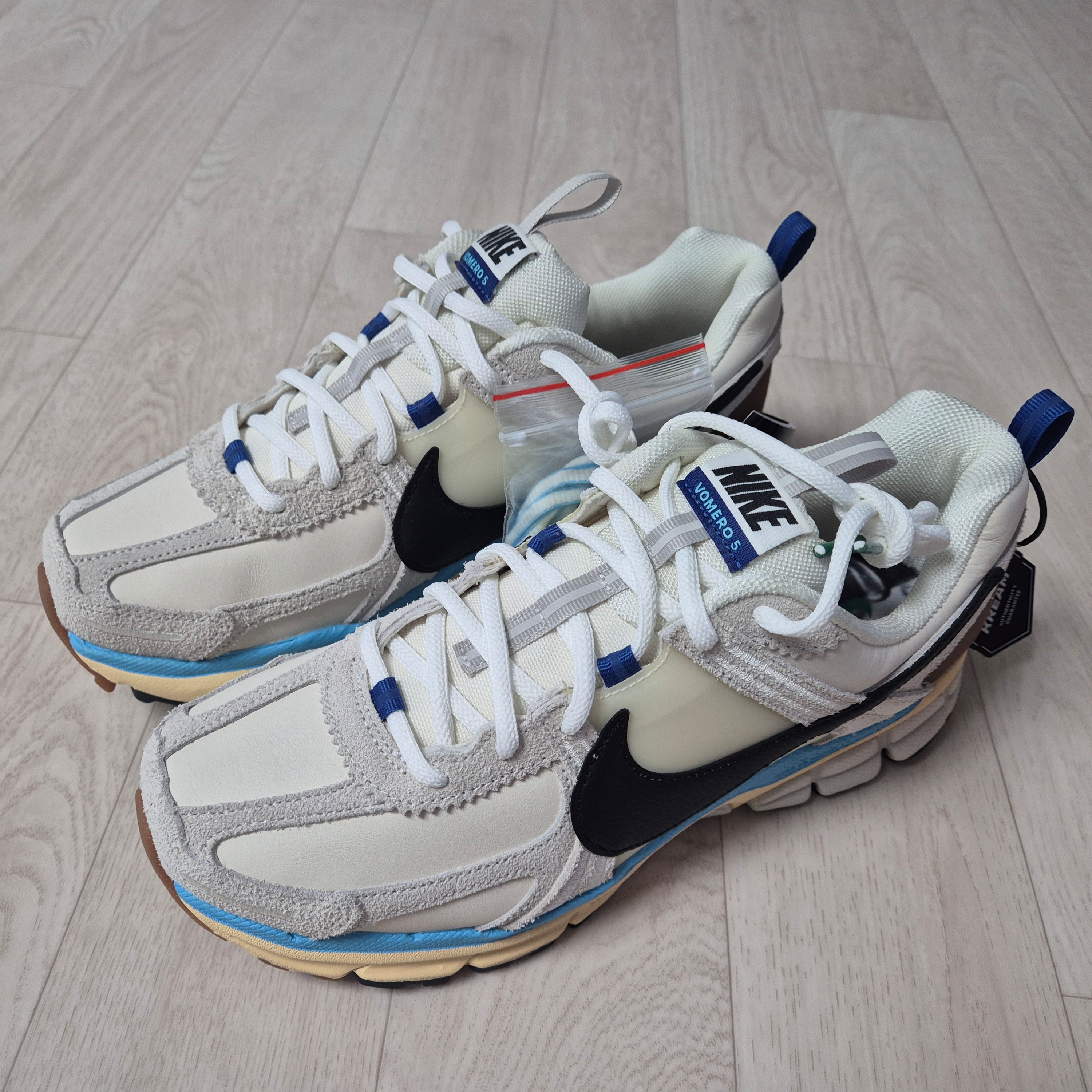 (W) Nike Zoom Vomero 5 PRM Designed by Japan 착용 스타일 - 1