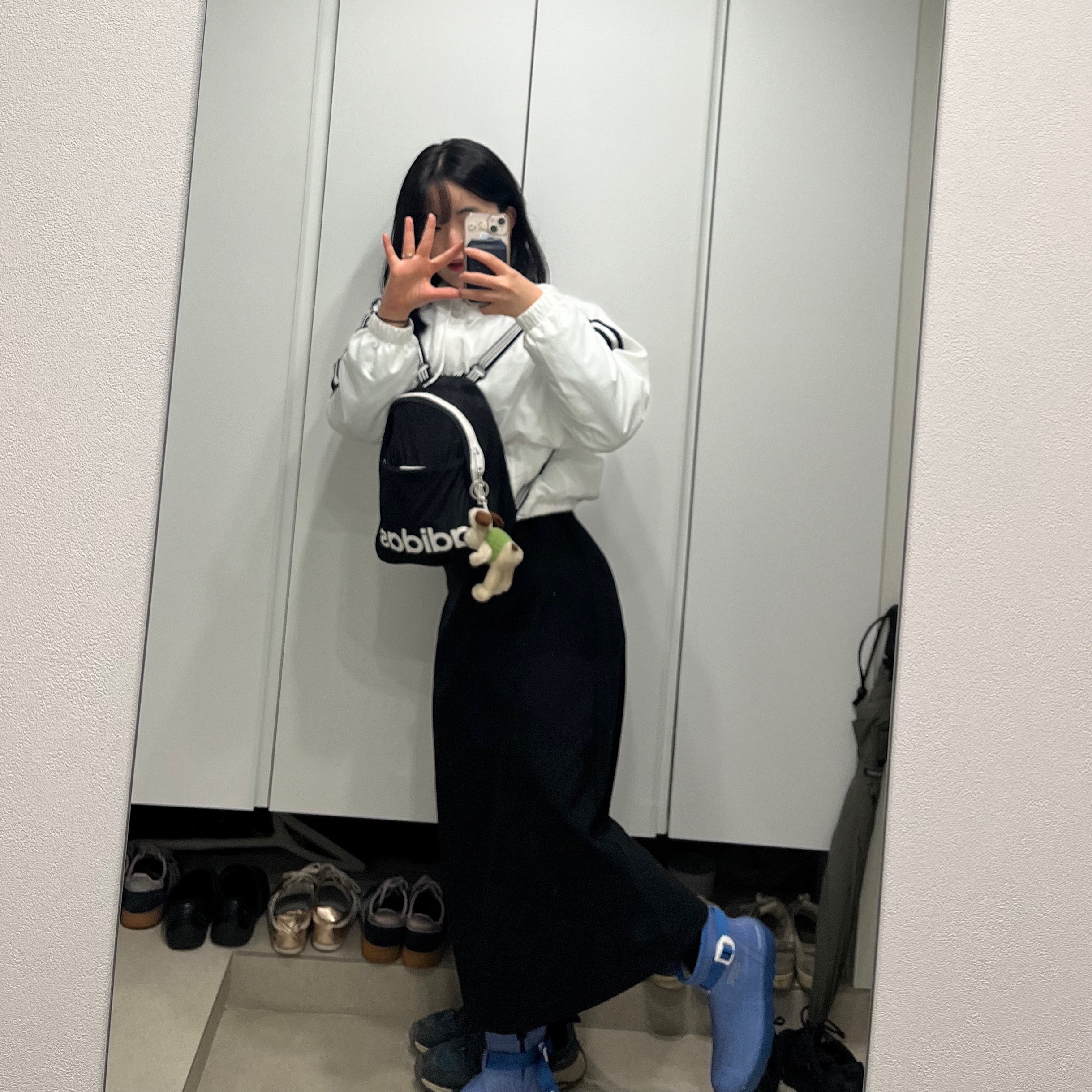 (W) Adidas Essential 3-Stripes Woven Windbreaker Jacket White - KR Sizing 착용 스타일 - 2