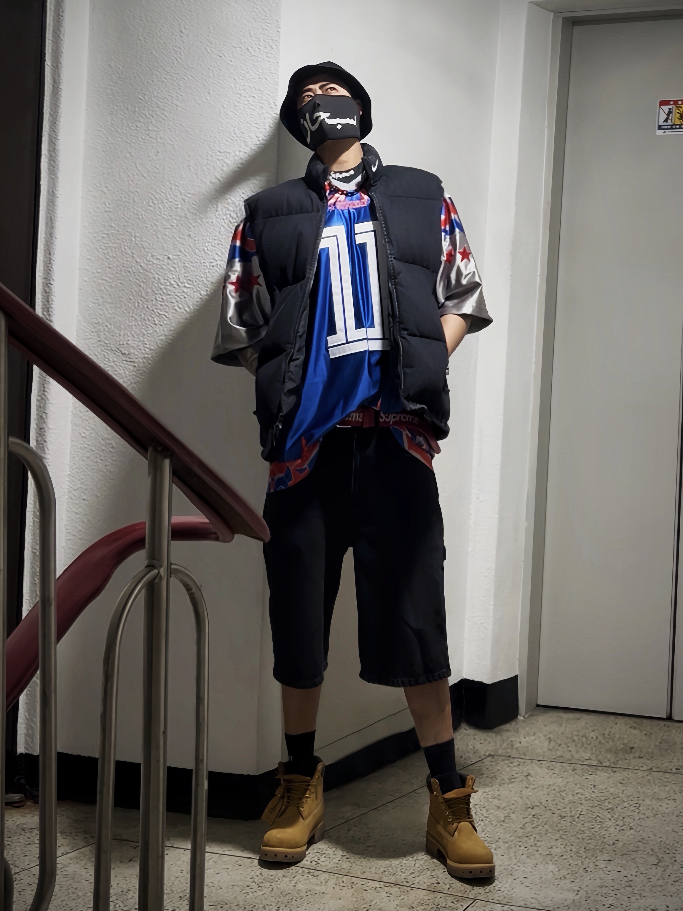 슈프림 x 나이키 다즐 크러셔 블랙 - 24SS, 슈프림 x 나이키 ACG 저지 블랙 - 22FW 착용 스타일 - 1