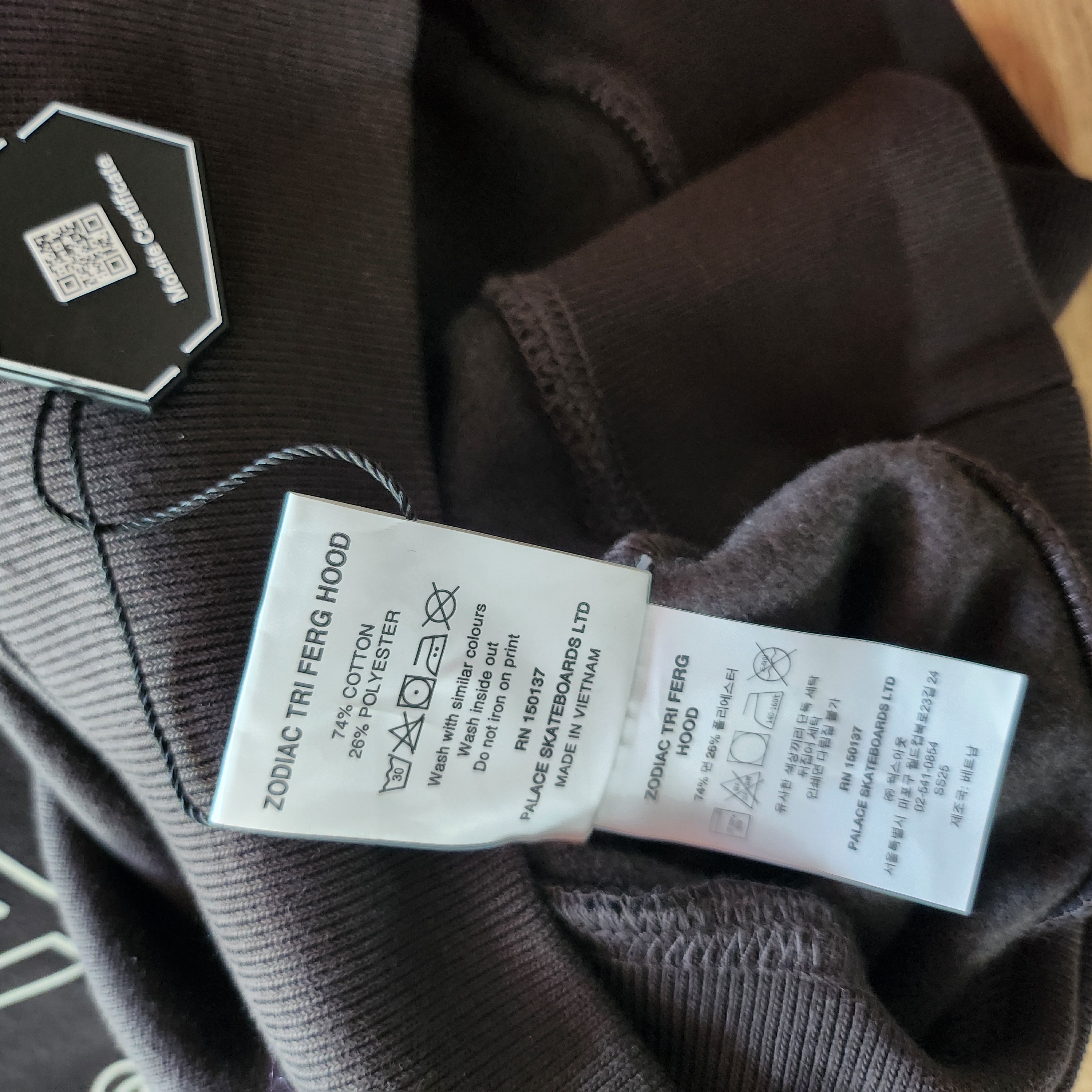 Palace Zodiac Tri-Ferg Hood Black - 25SS, Palace P-3 Snake Applique Hood Black - 23SS 착용 스타일 - 2