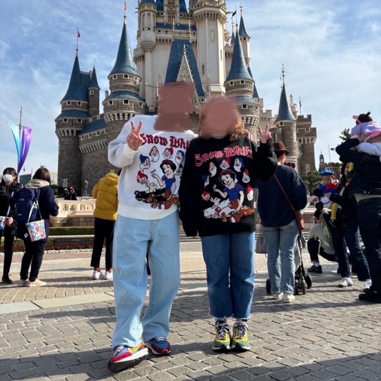 Supreme Snow White Sweater White - 24FW 착용 스타일 - 8