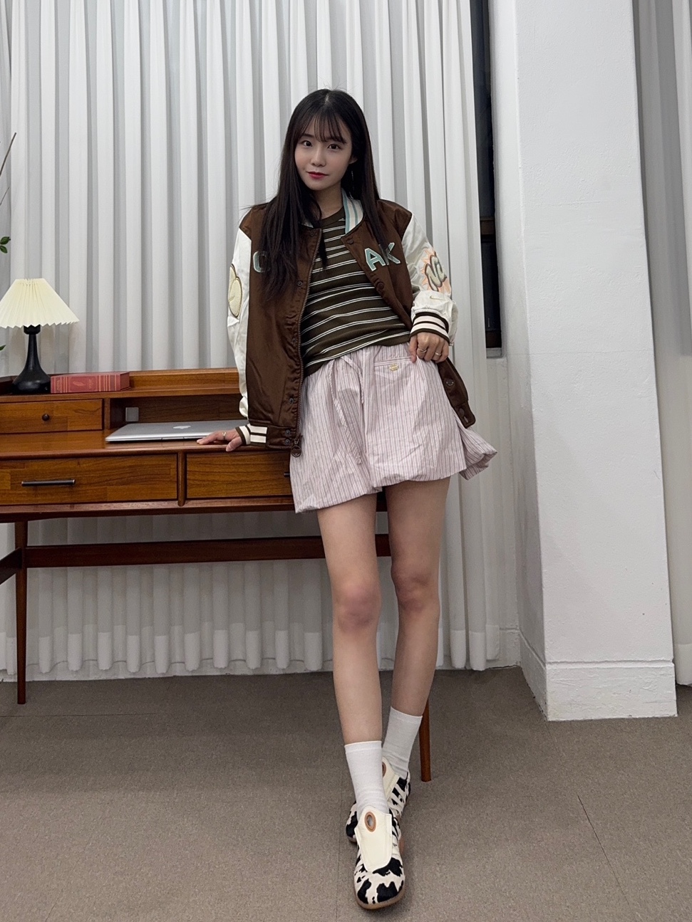 (W) 나이키 나오미 오사카 바시티 패딩 재킷 카카오 와우, (W) 아디다스 태권도 메이 오프 화이트 서플라이어 컬러 착용 스타일 - 2