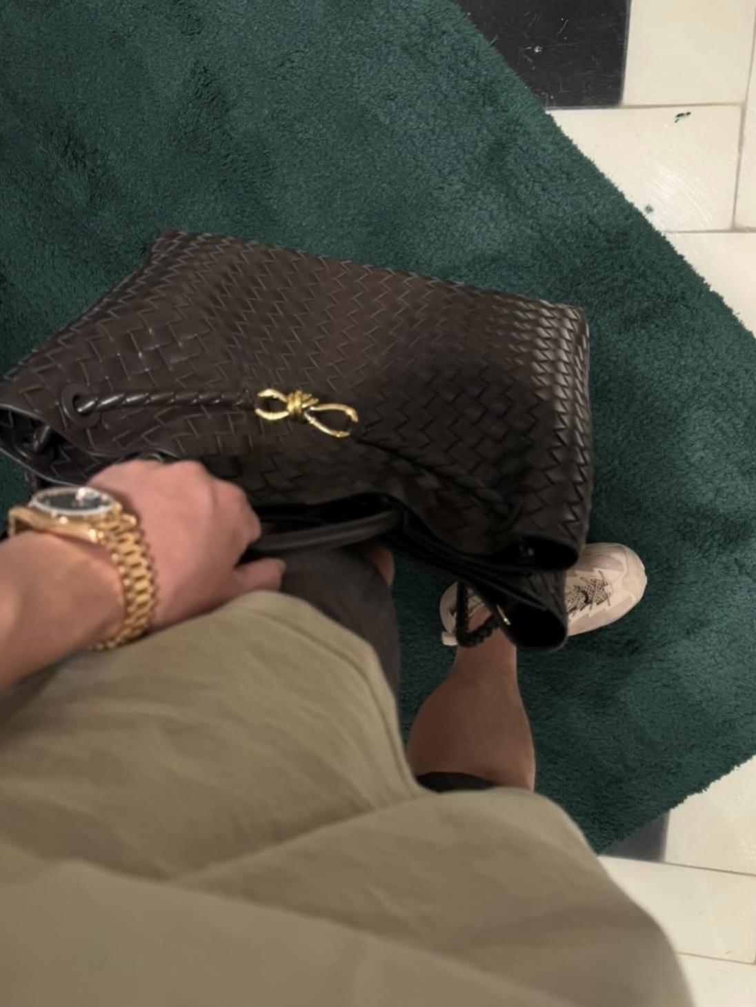 Bottega Veneta Large Andiamo Fondant, Bottega Veneta Large Andiamo Fondant 착용 스타일 - 2