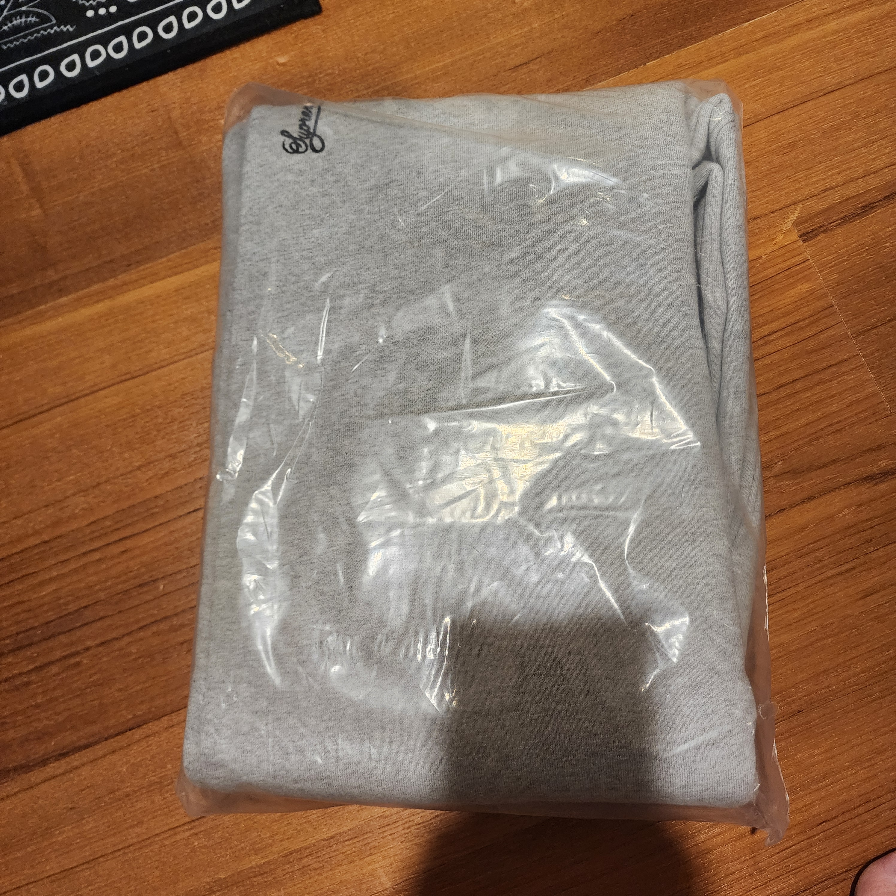 Supreme x Nike Sweatpant Heather Grey - 25SS 착용 스타일 - 3