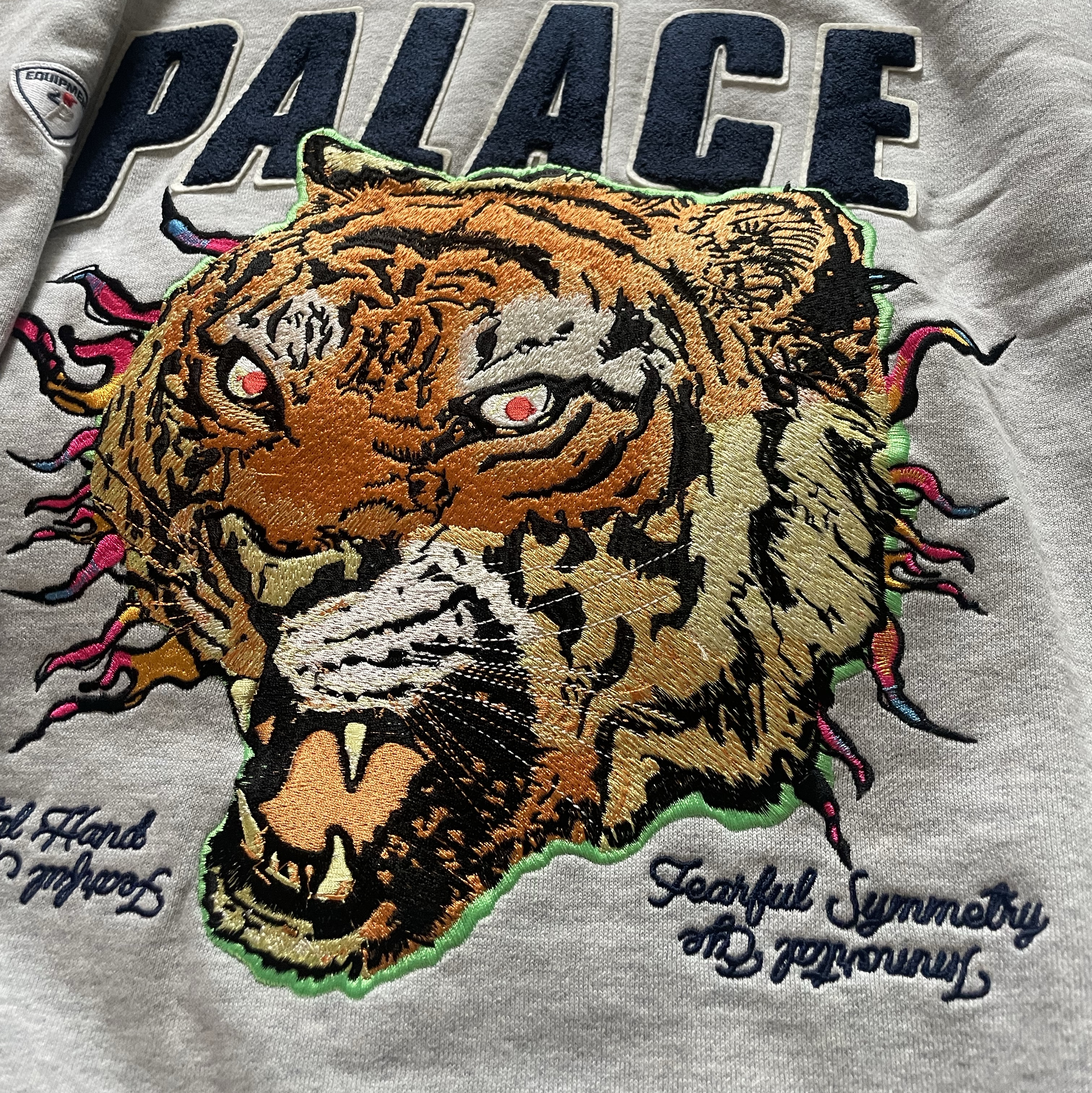 Palace Tora Tora Crew Grey Marl - 25SS 착용 스타일 - 2