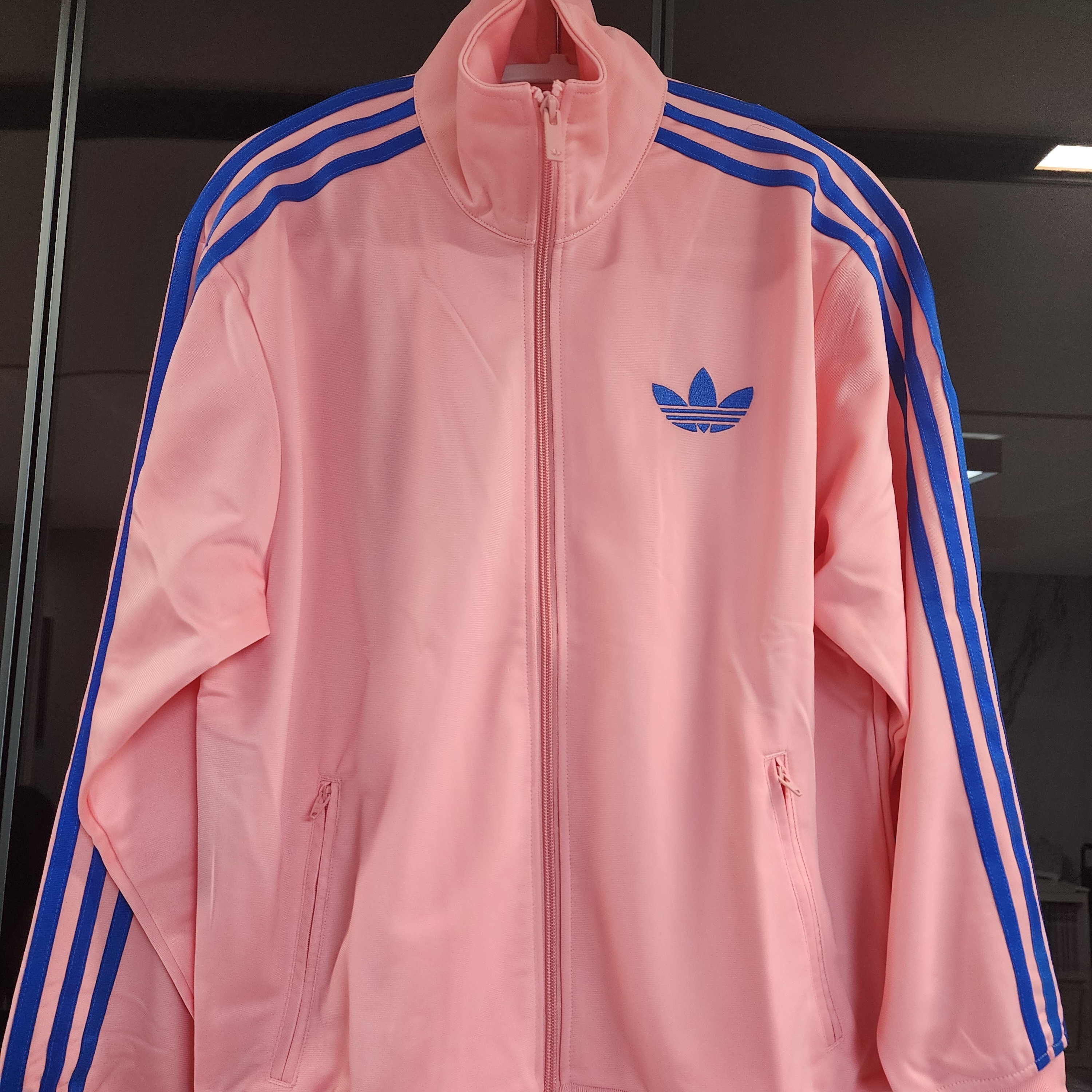 (W) Adidas Adicolor Classic Firebird Loose Track Top Semi Pink Spark Blue - KR Sizing 착용 스타일