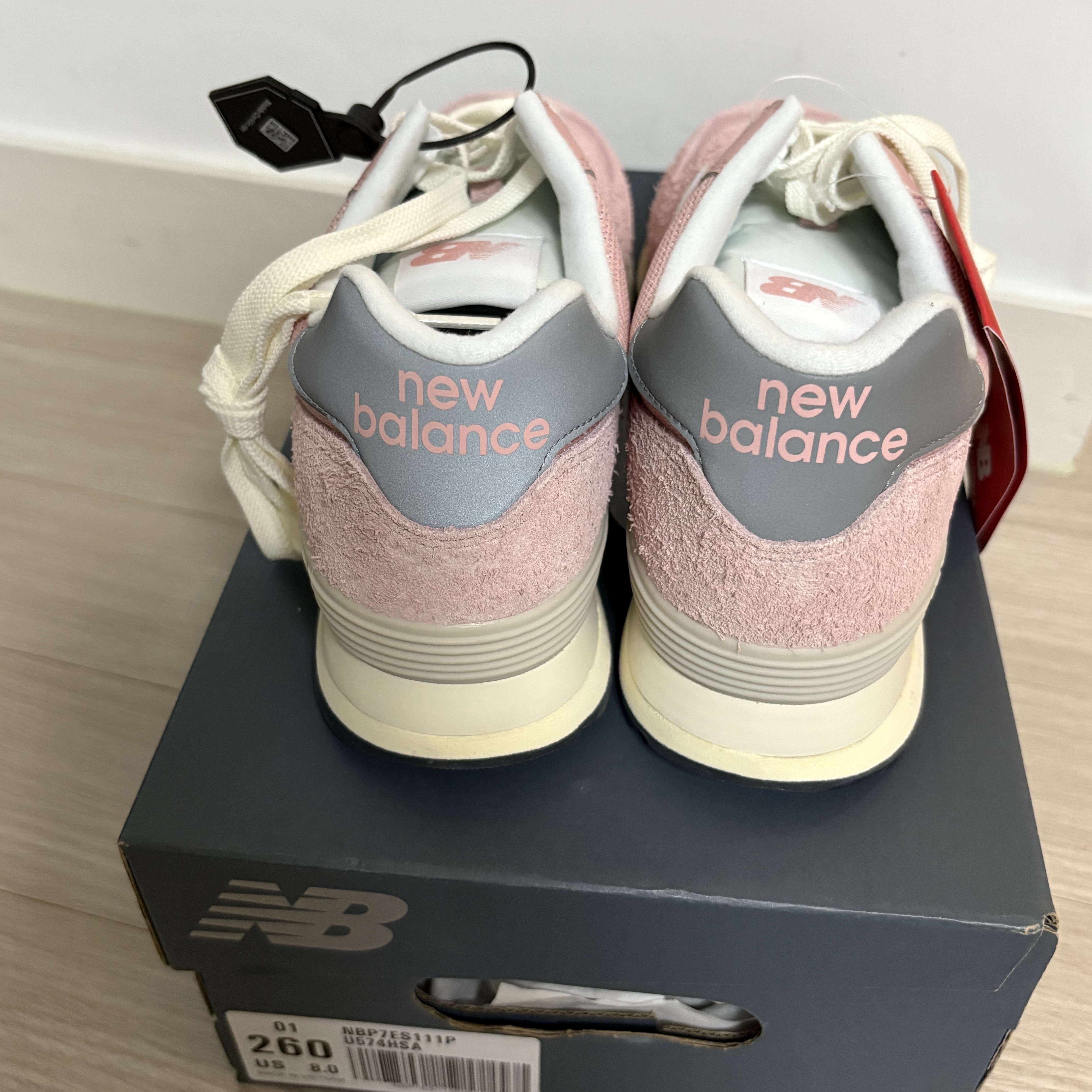 뉴발란스 574 헤리티지 멜로우 핑크 착용 스타일 - 3