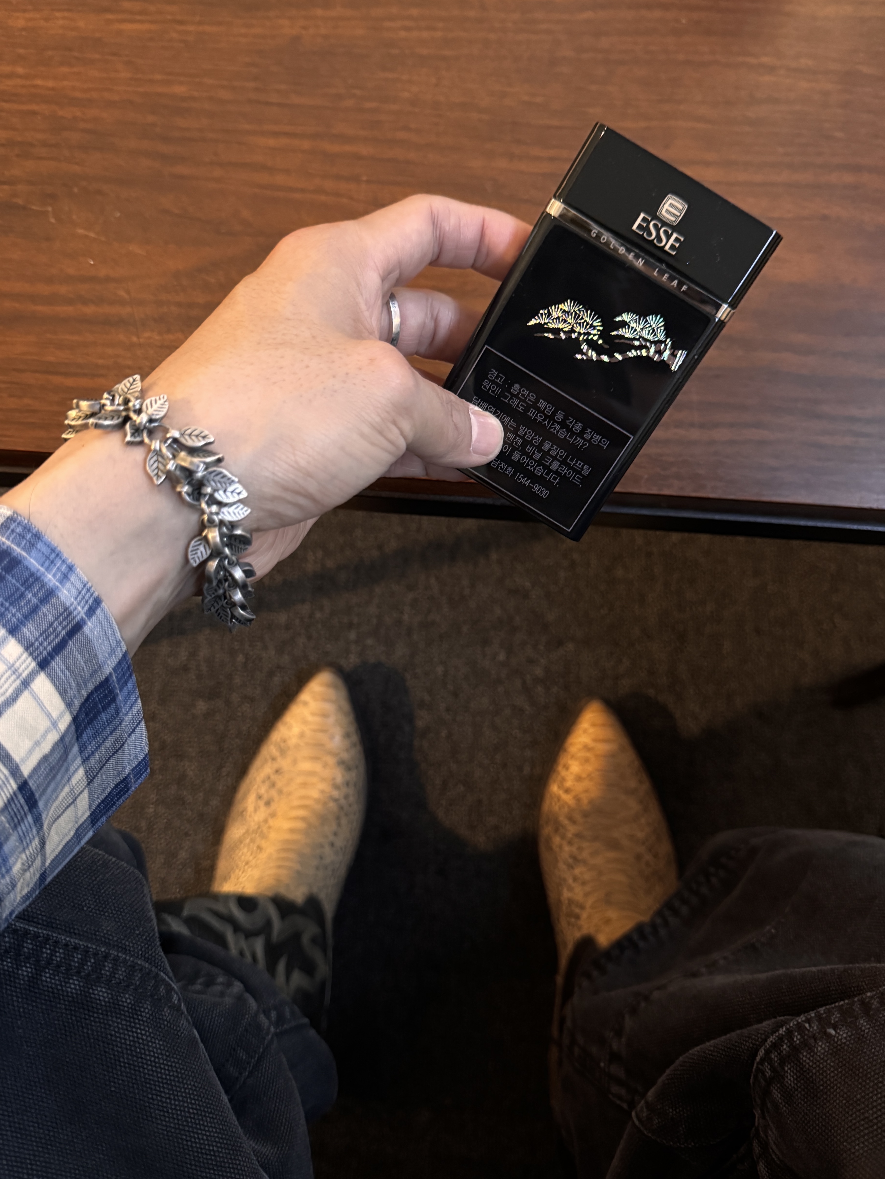 MJD x Kamien Double Hole Belt Oak Brown, Hono Report Leaf Bracelet 착용 스타일 - 6