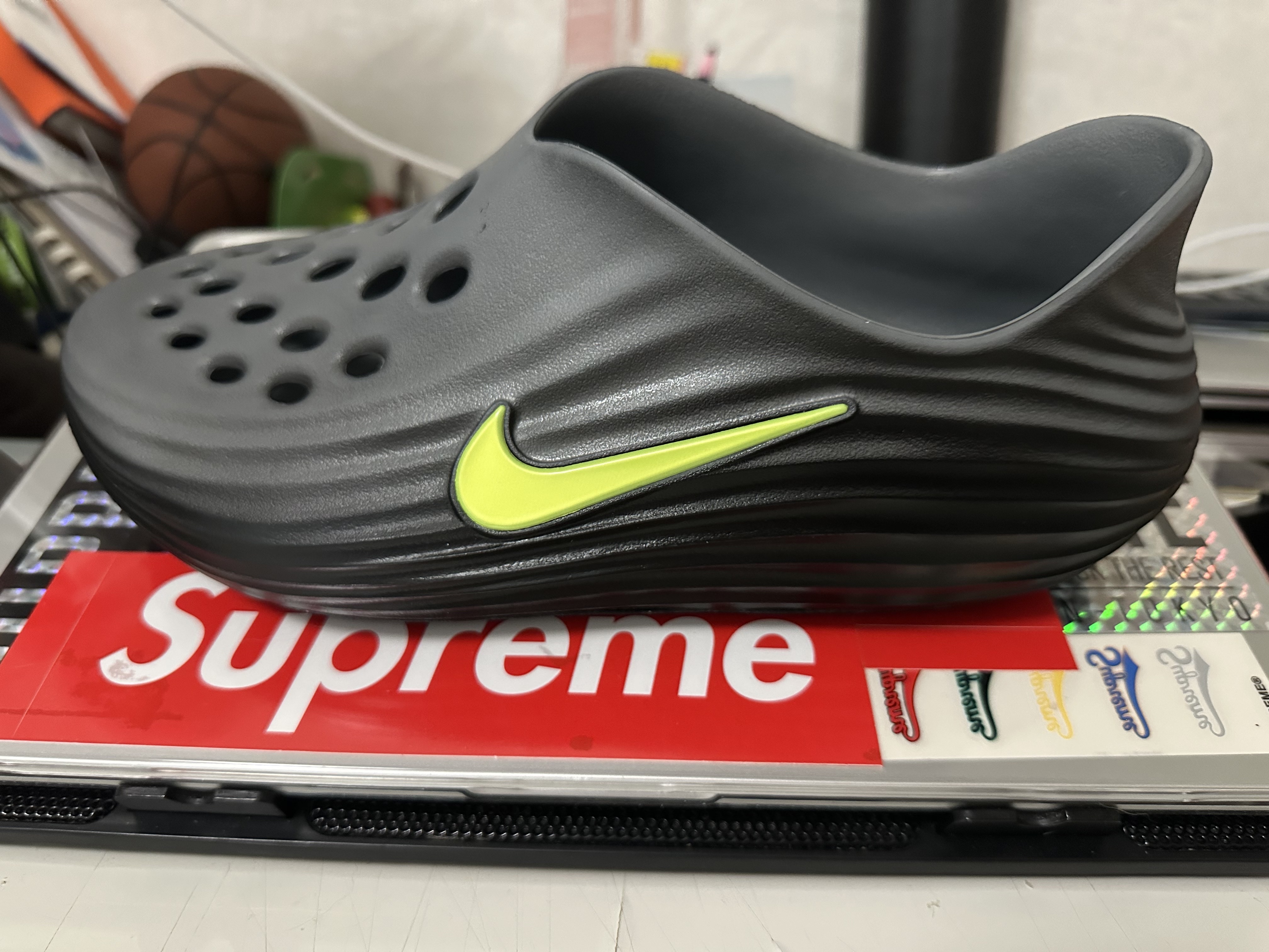 Nike ReactX Rejuven8 Black Cool Grey 착용 스타일