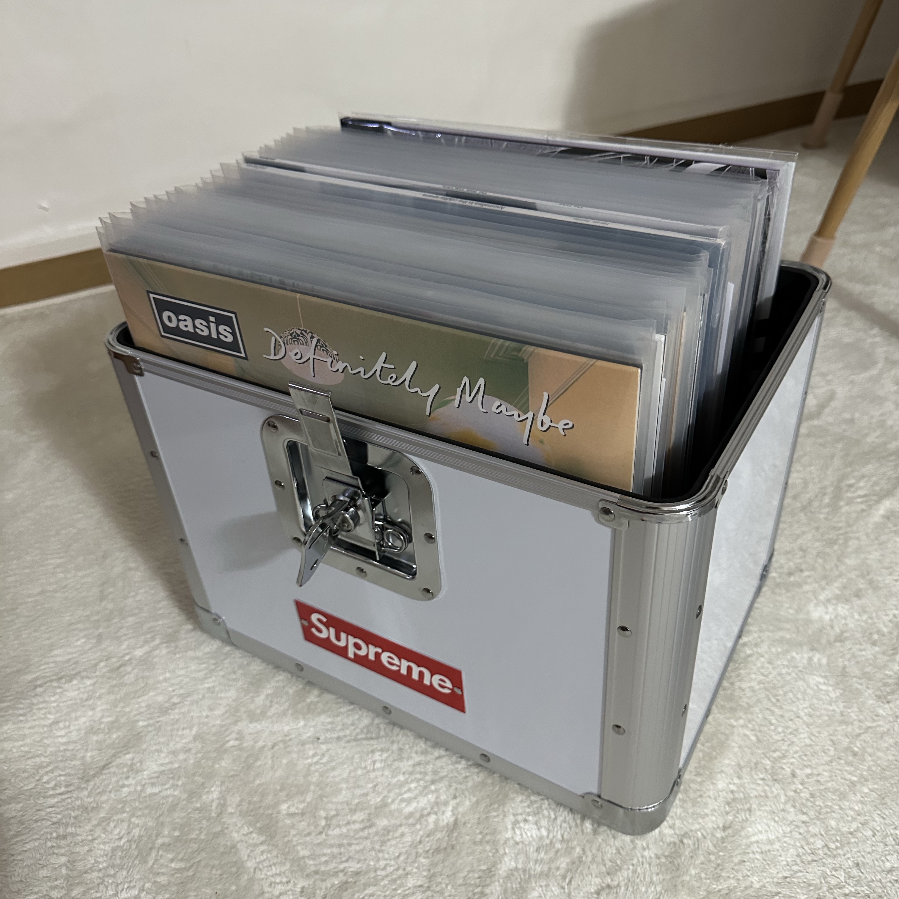 Supreme x Odyssey Record Case White - 25SS 착용 스타일 - 2
