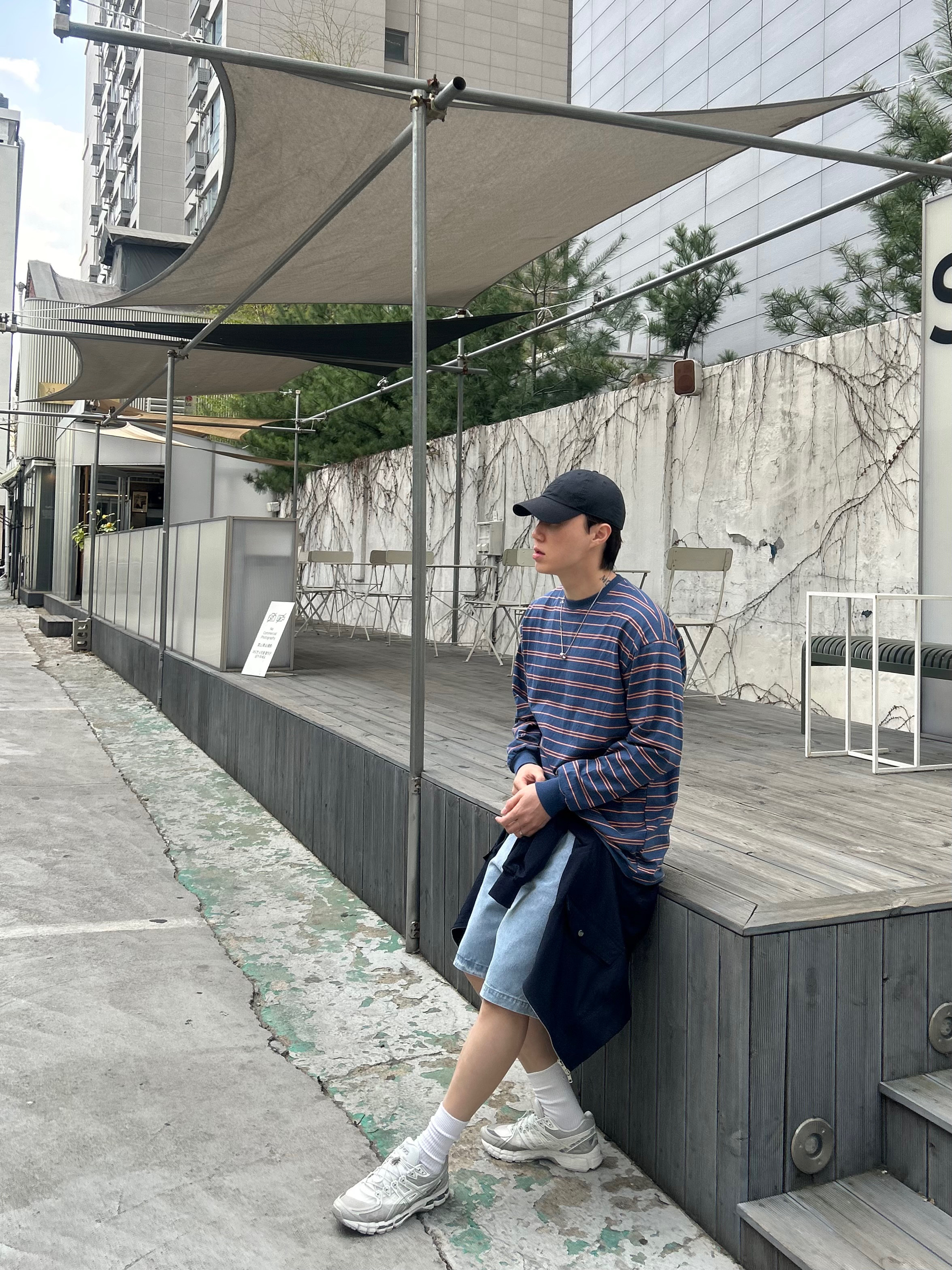 나이키 헤리티지 86 퓨추라 워시드 캡 블랙, 아식스 x 언어펙티드 젤 카야노 20 크림 레이크 그레이 착용 스타일 - 2
