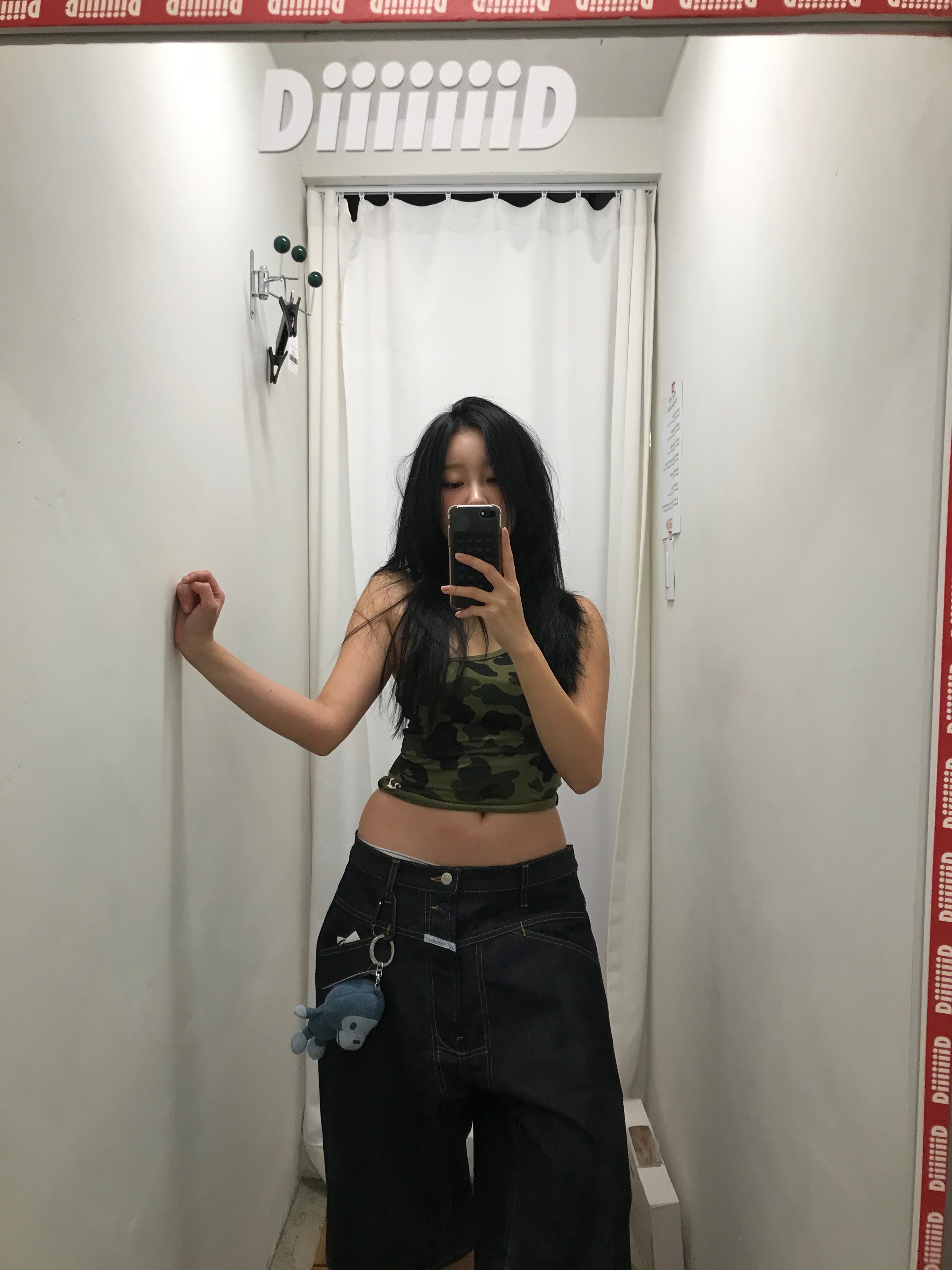Supreme x Marithe Francois Girbaud X-Seam Baggy Denim Shorts Rigid Indigo - 25SS 착용 스타일 - 2