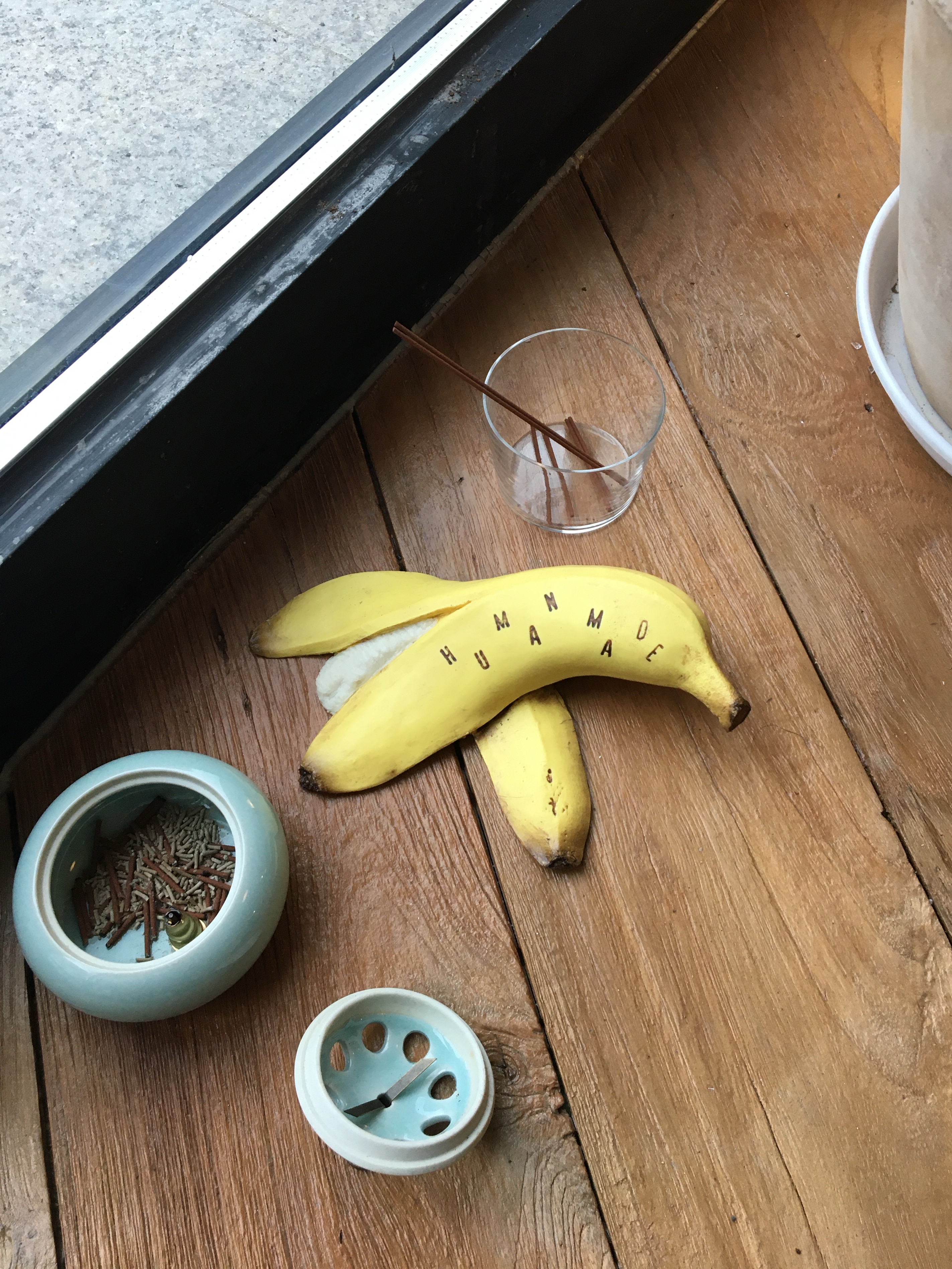 Human Made Banana Doorstop Yellow 착용 스타일
