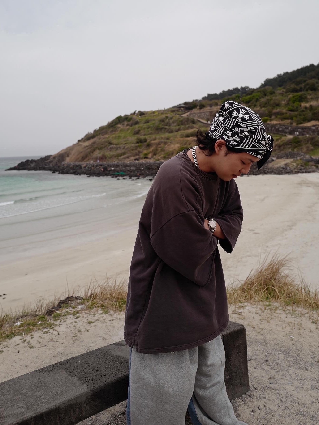 Chrome Hearts Silk Scarf Black 착용 스타일 - 7