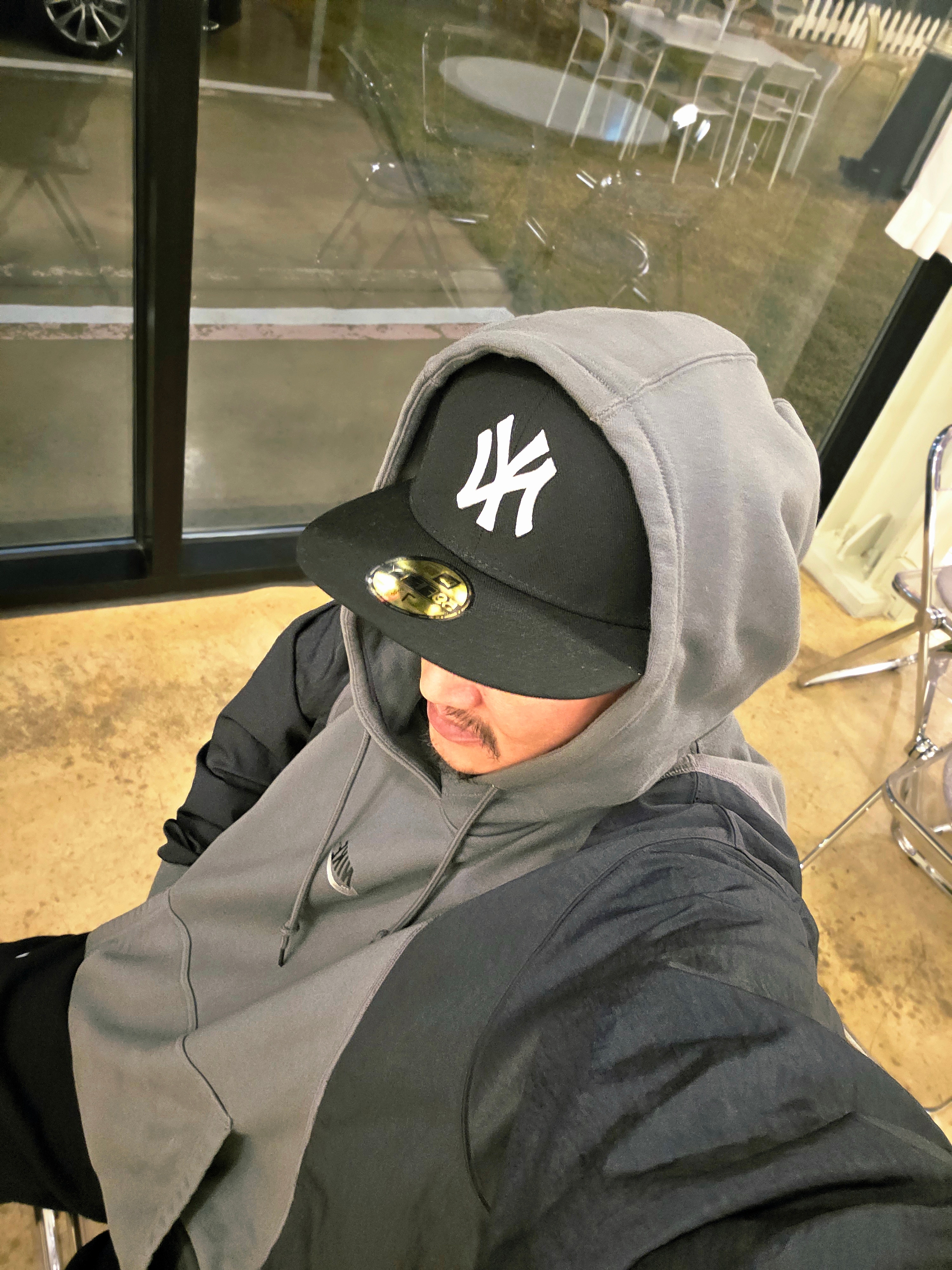 Nike NSW Hoodie BRS Iron Grey, Nike NRG Solo Swoosh Fleece Shorts Black - Asia 착용 스타일 - 7