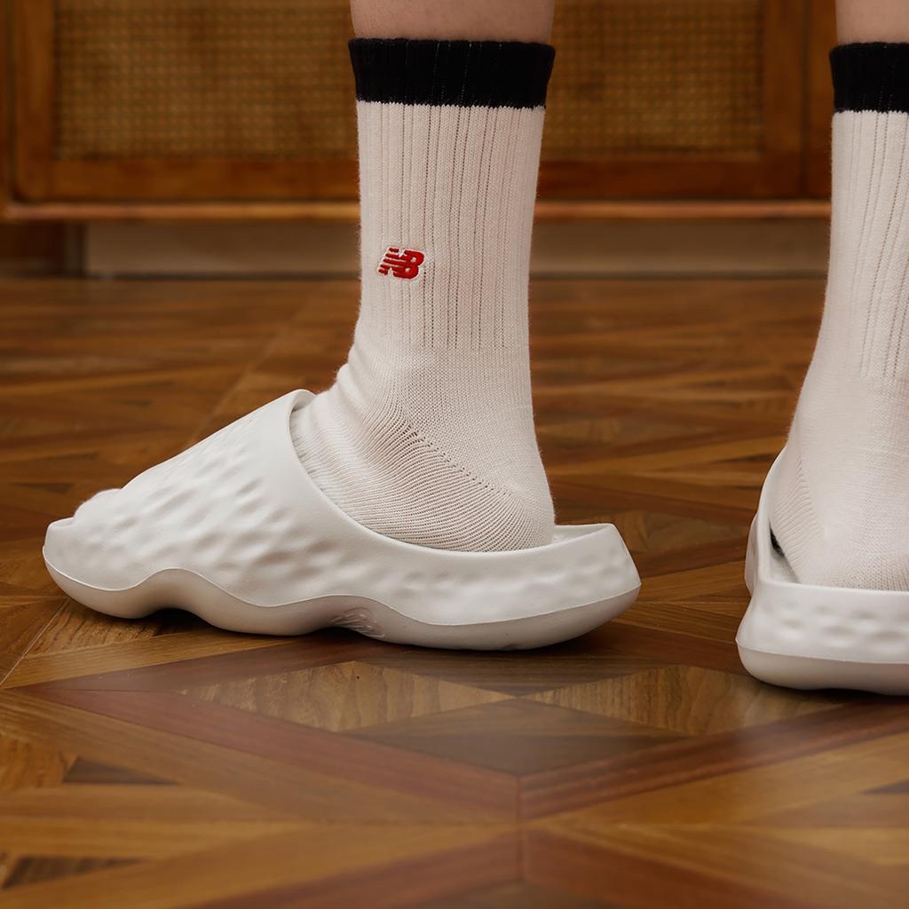 New Balance Fresh Foam MRSHN Paper White 착용 스타일 - 3
