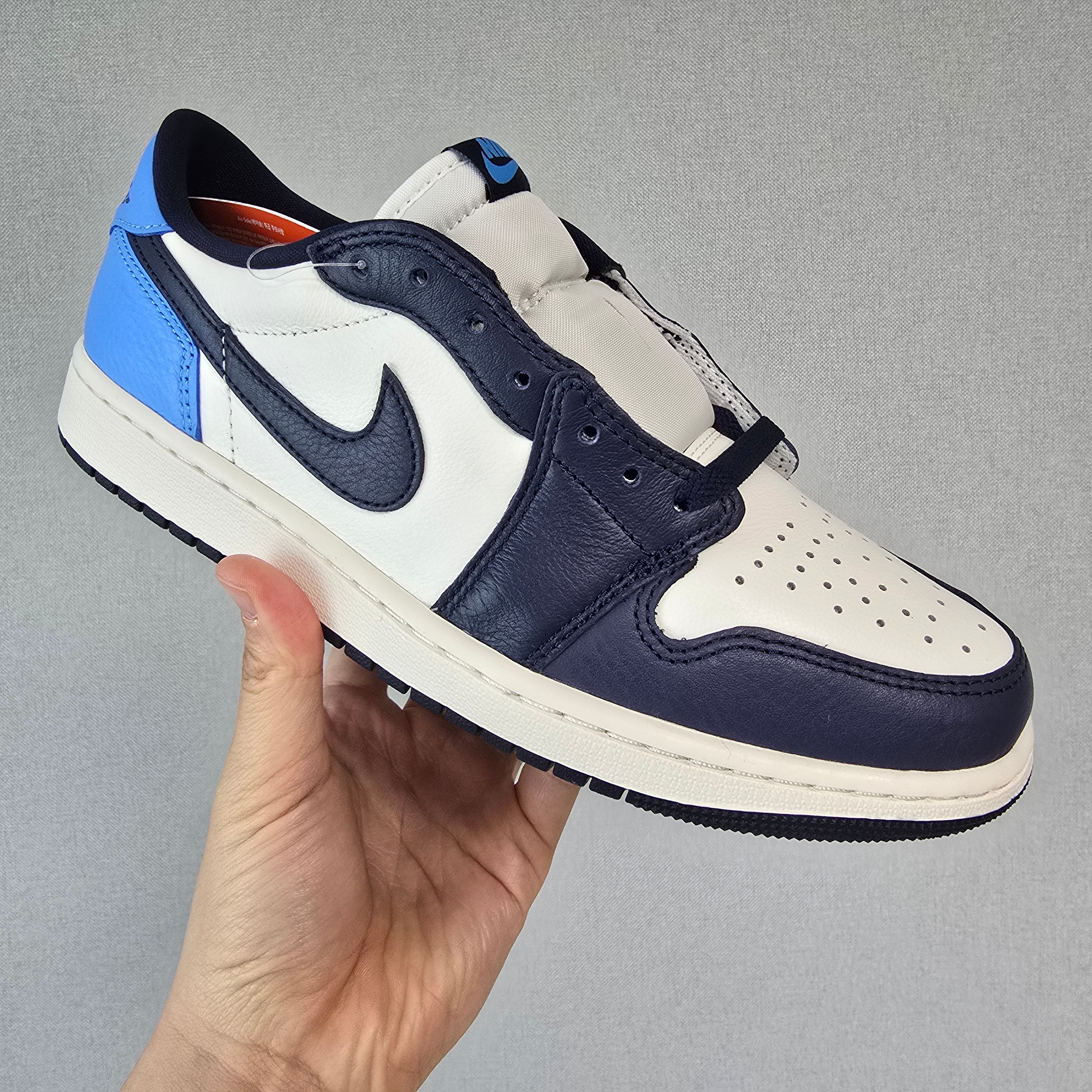 Jordan 1 Low Obsidian 착용 스타일