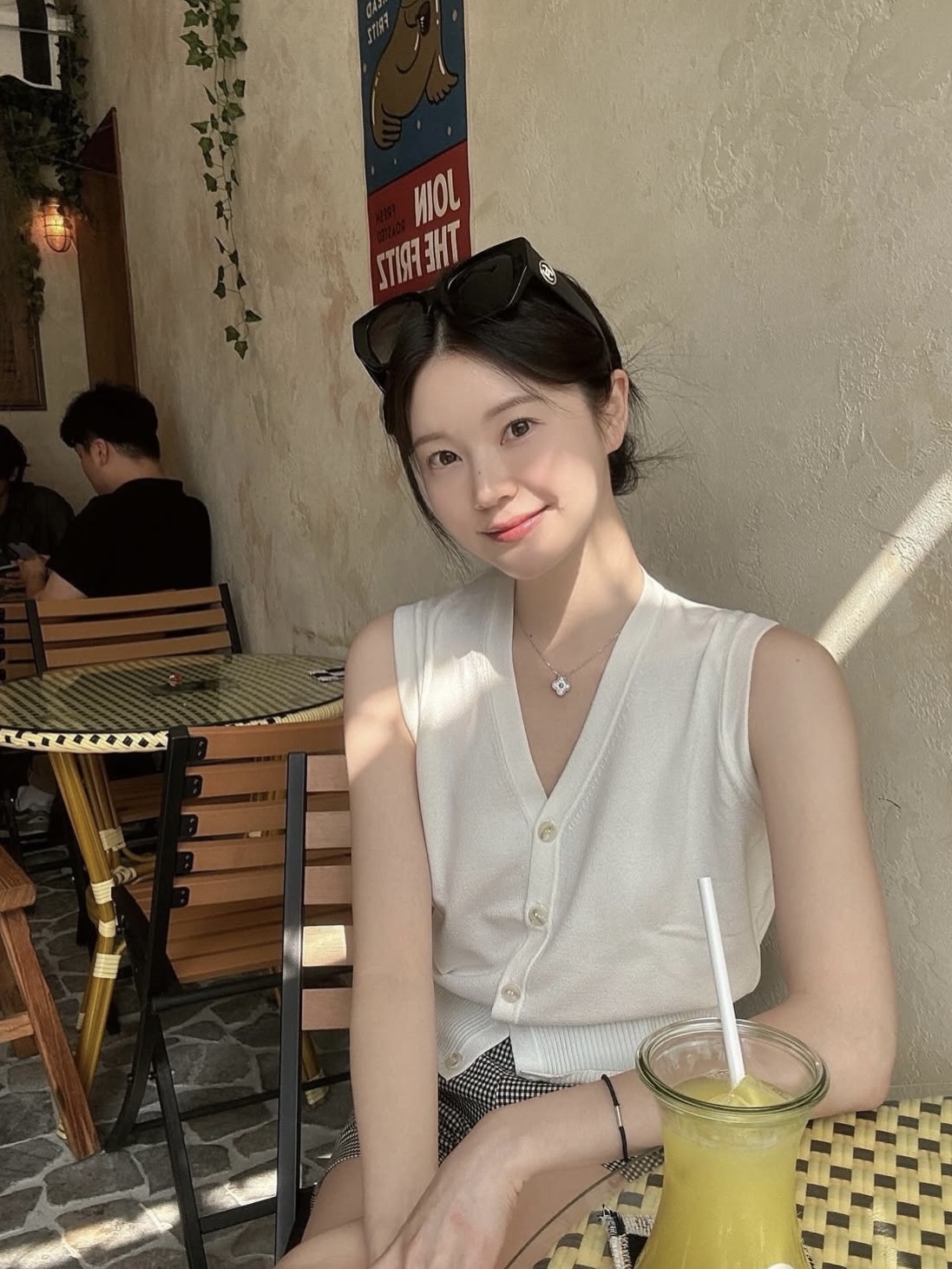 스투시 x 파타 사운드 커넥션 티셔츠 블랙, 스투시 웨이브 다이 나일론 쇼츠 블랙 착용 스타일 - 4