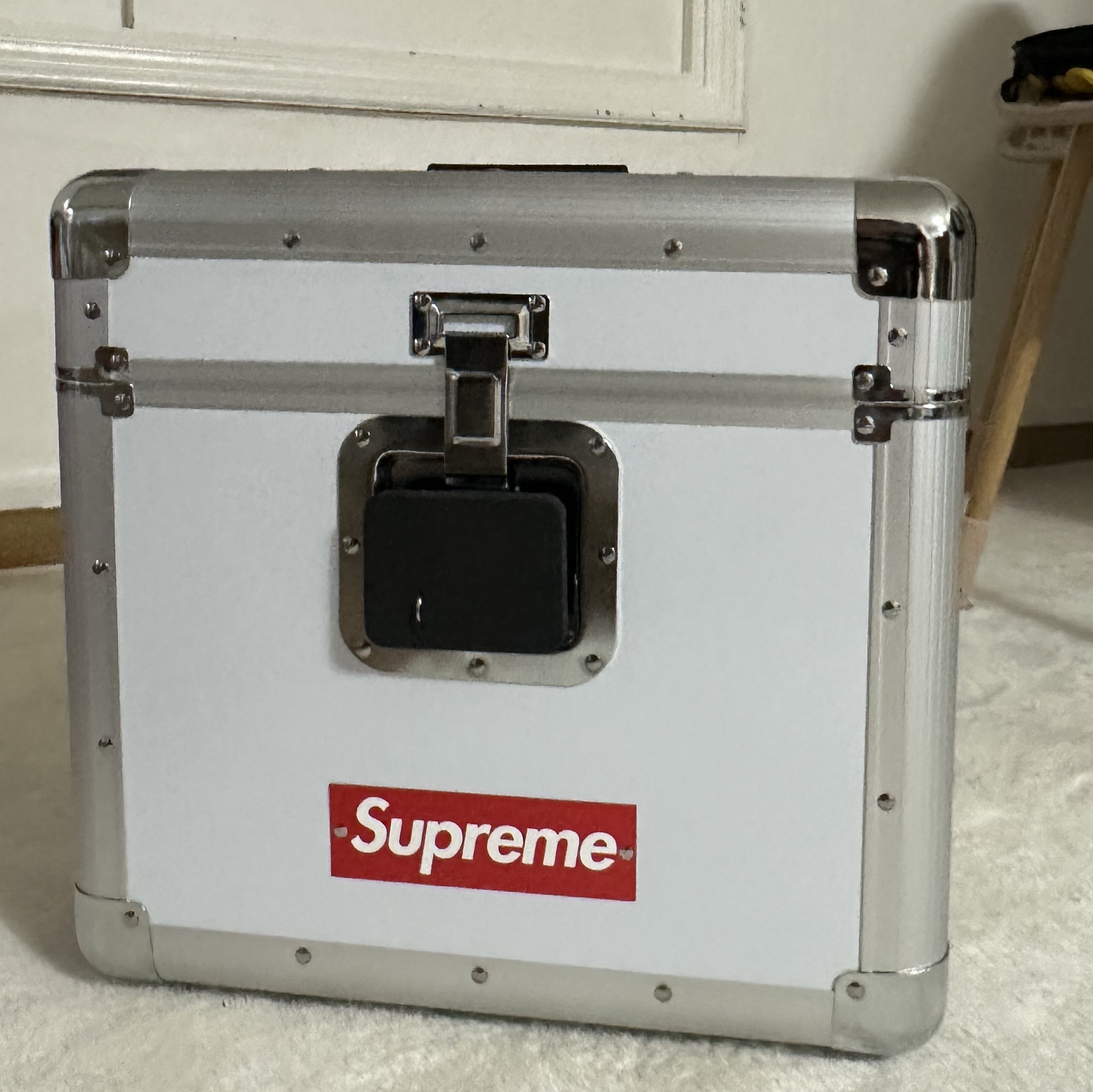 Supreme x Odyssey Record Case White - 25SS 착용 스타일 - 1