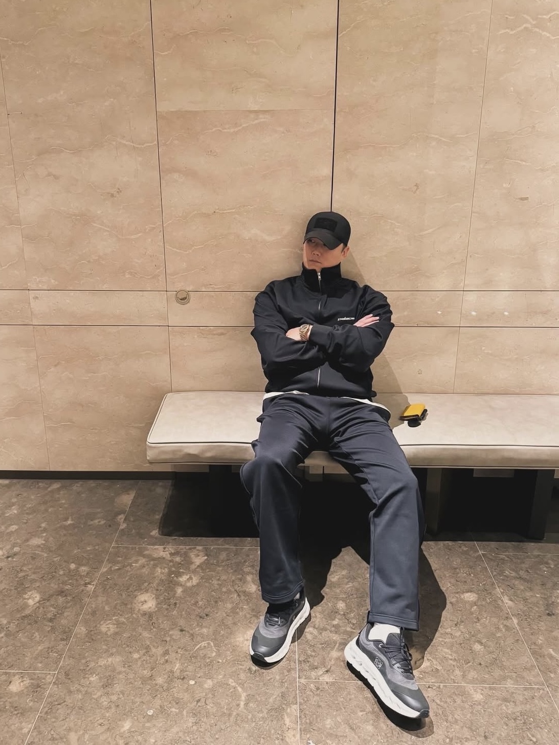 Arc'teryx Leaf Bac Cap Gen2 Black, Palace Polyknit Track Jacket Black - 24SS 착용 스타일 - 2