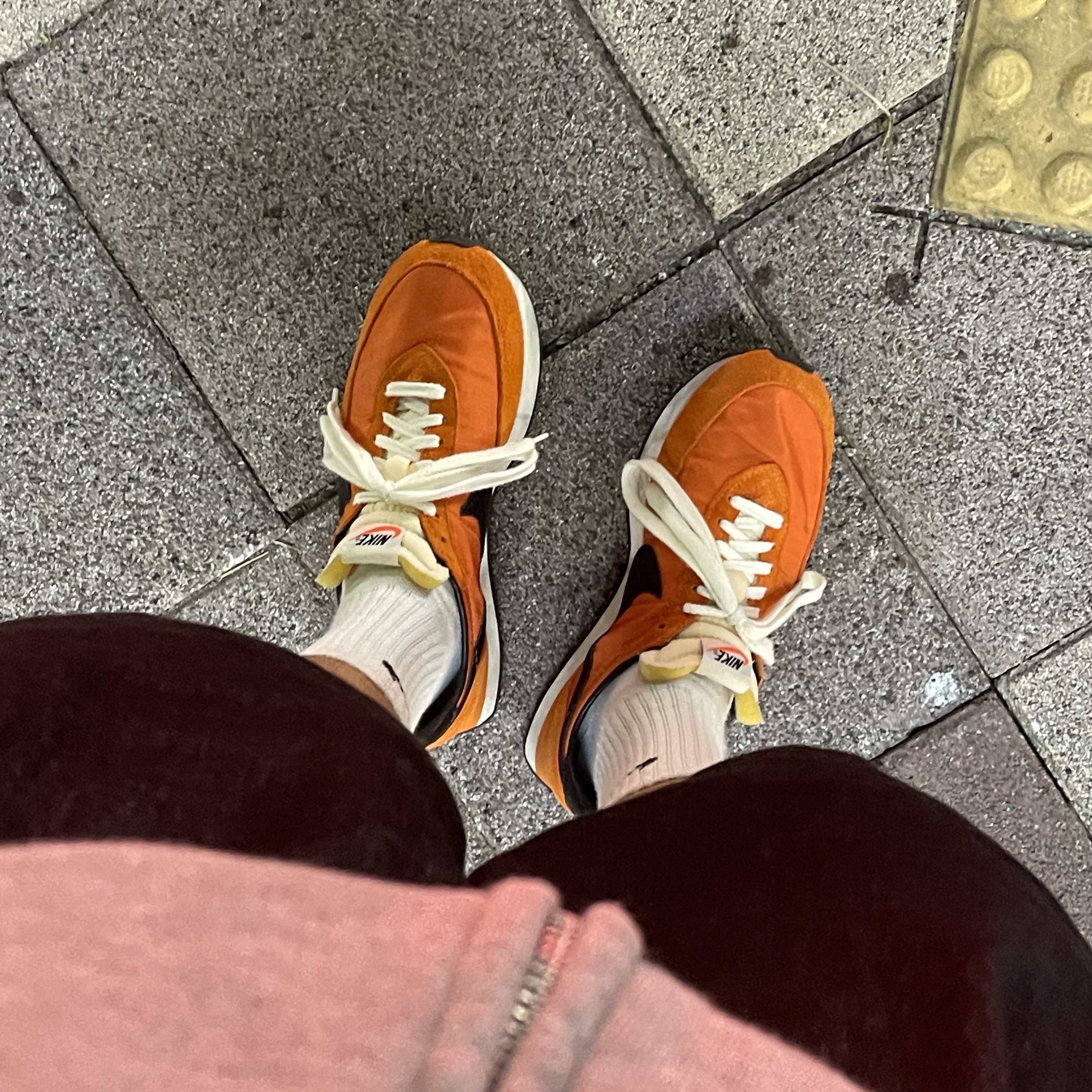 Nike Waffle Trainer 2 SP Starfish 착용 스타일