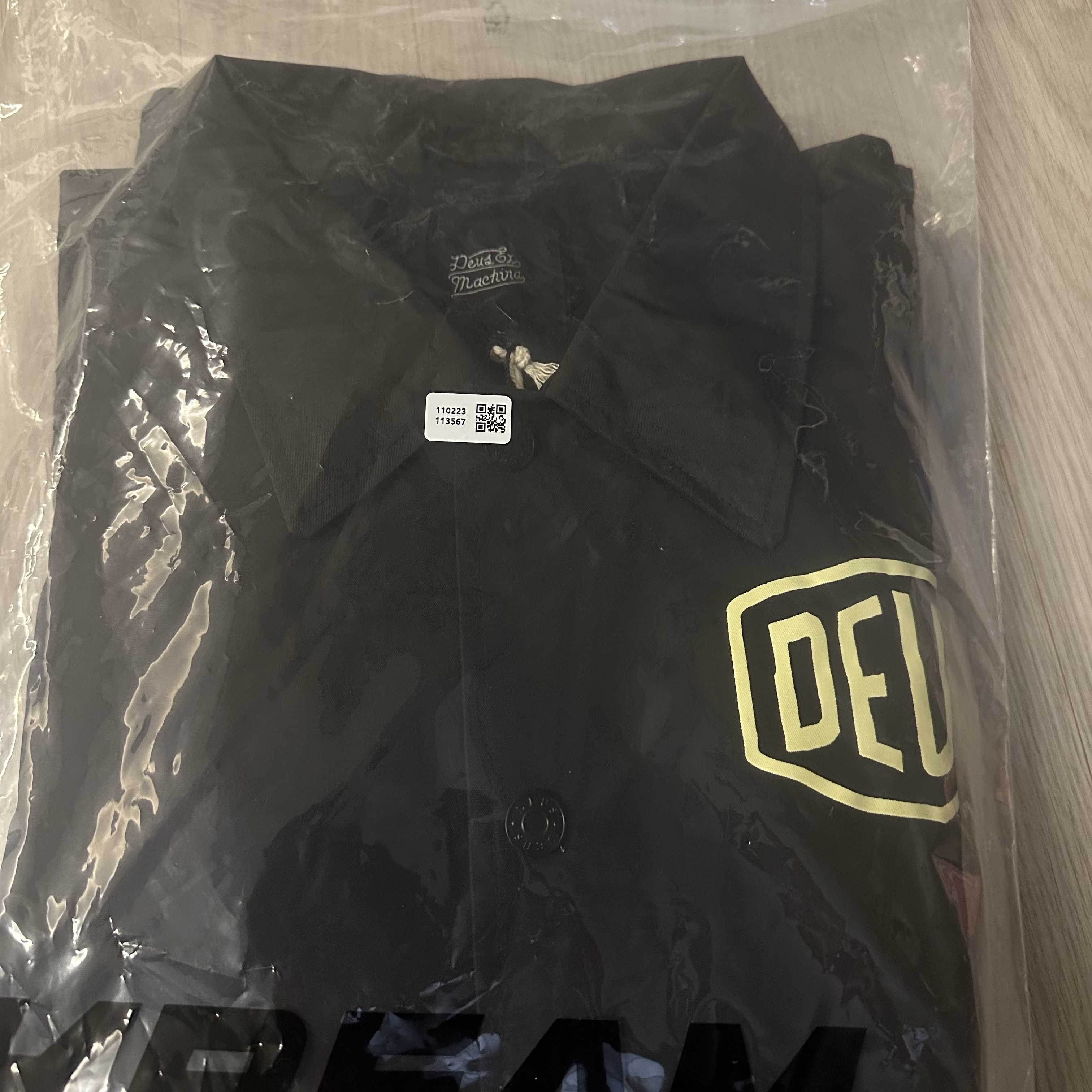 Deus Ex Machina Tokyo Asakusa Address Coach Jacket Black 착용 스타일