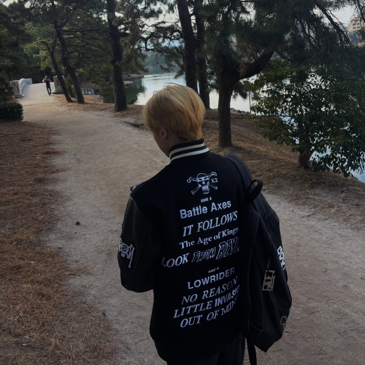 CDG Backpack Black 착용 스타일 - 2