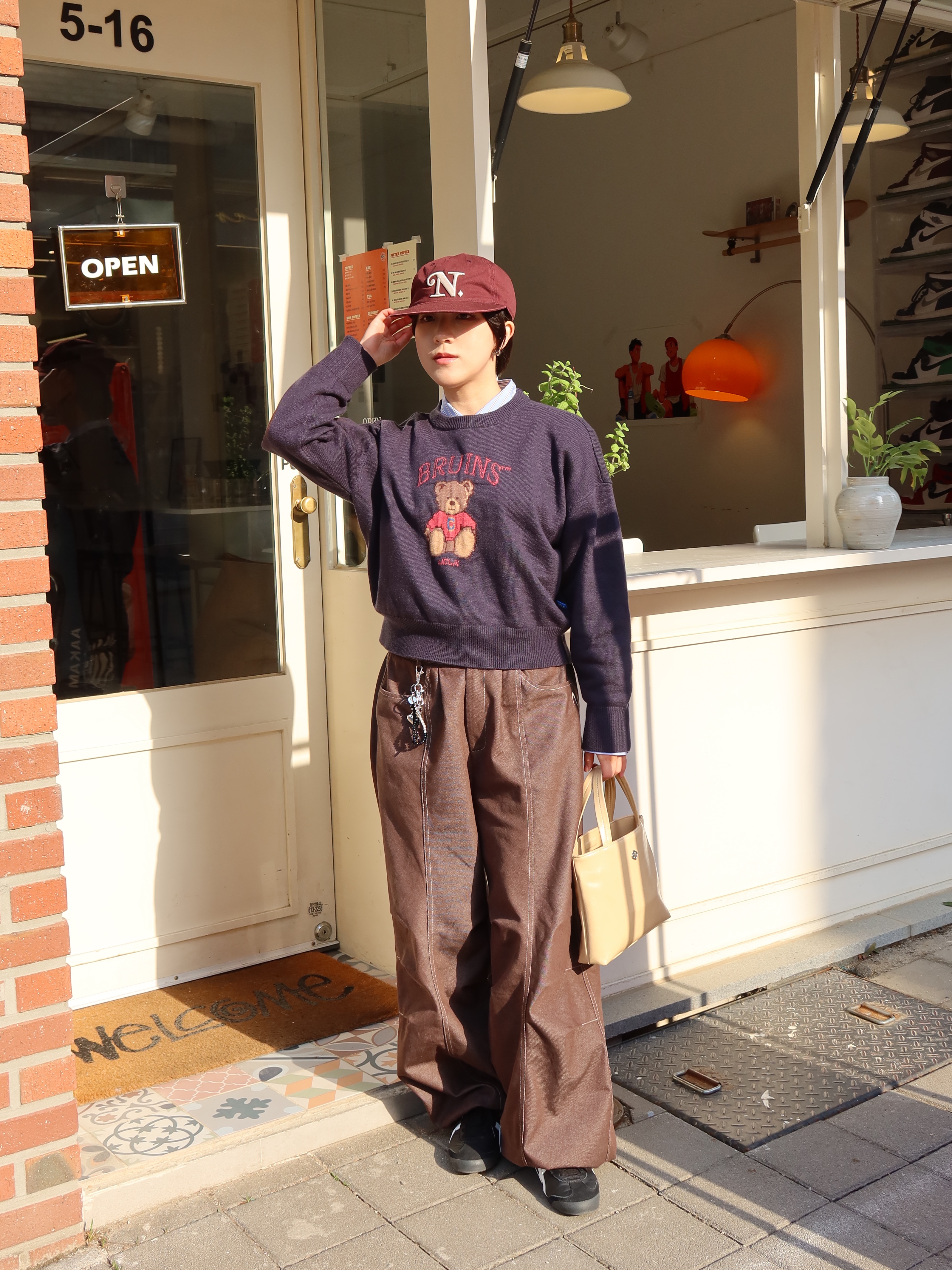 오니츠카 타이거 멕시코 66 블랙 화이트 착용 스타일