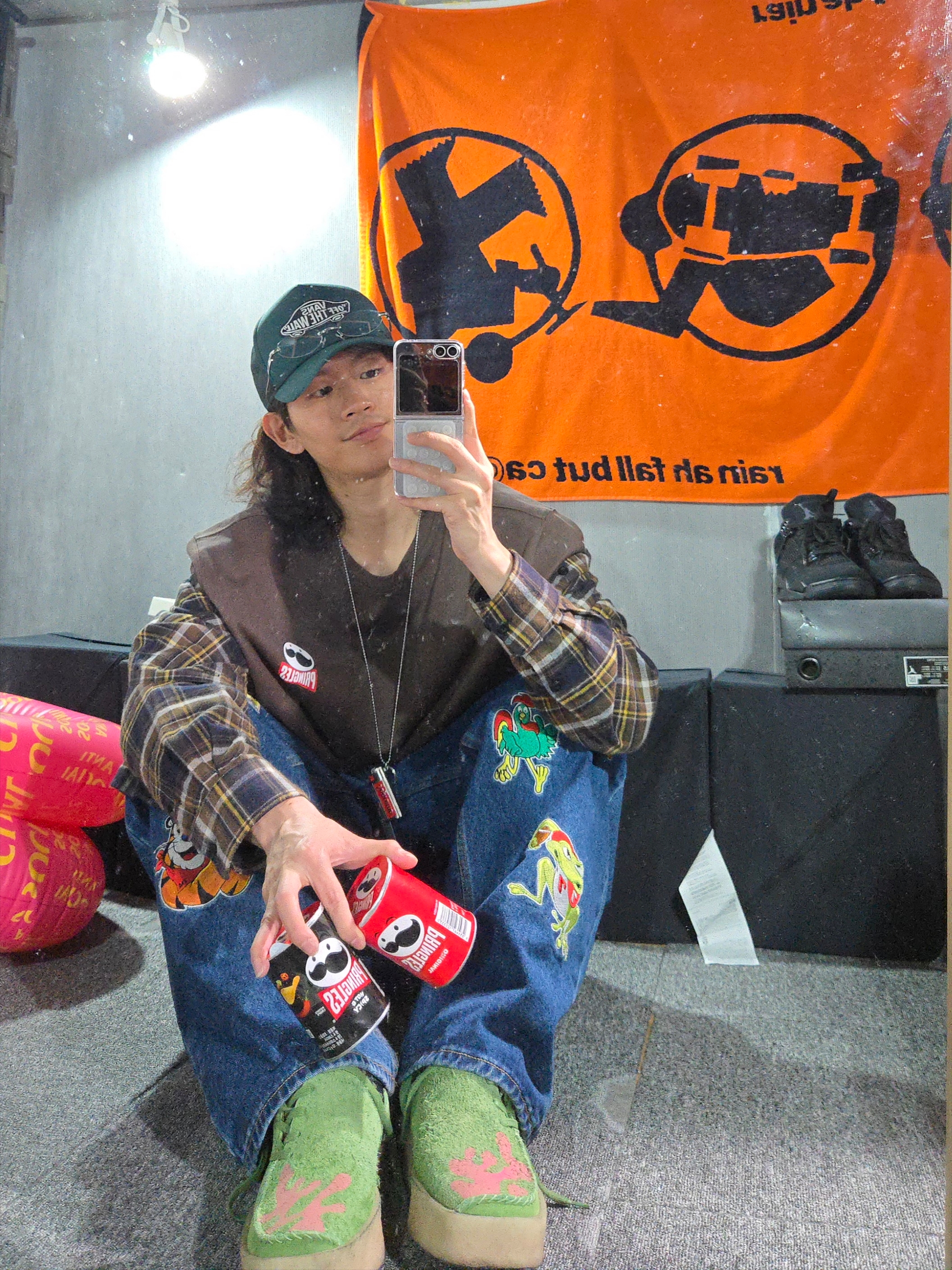 Gentle Monster x Maison Margiela MM217 Silver Clear, Clarks Originals x Salehe Bembury Lugger Cupsole Dark Green 착용 스타일