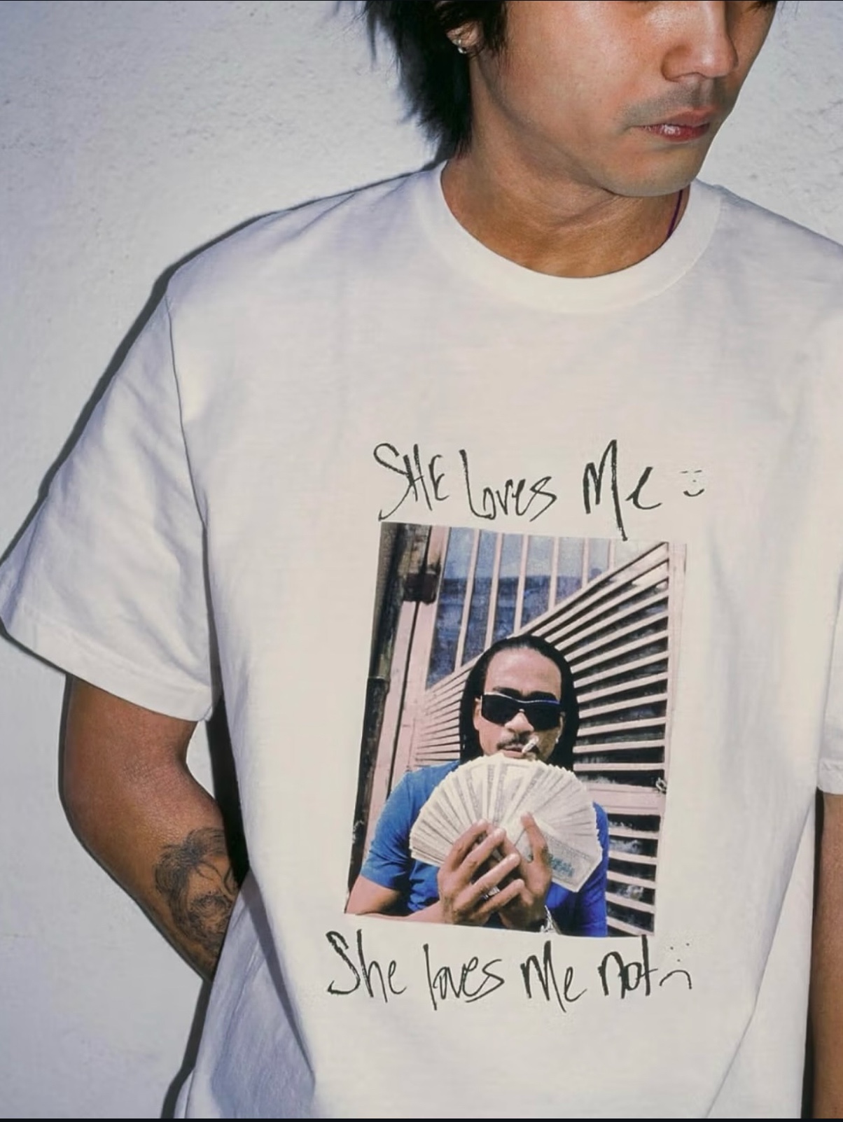 Supreme Max B T-Shirt Black - 25SS, Supreme Max B T-Shirt White - 25SS 착용 스타일 - 2