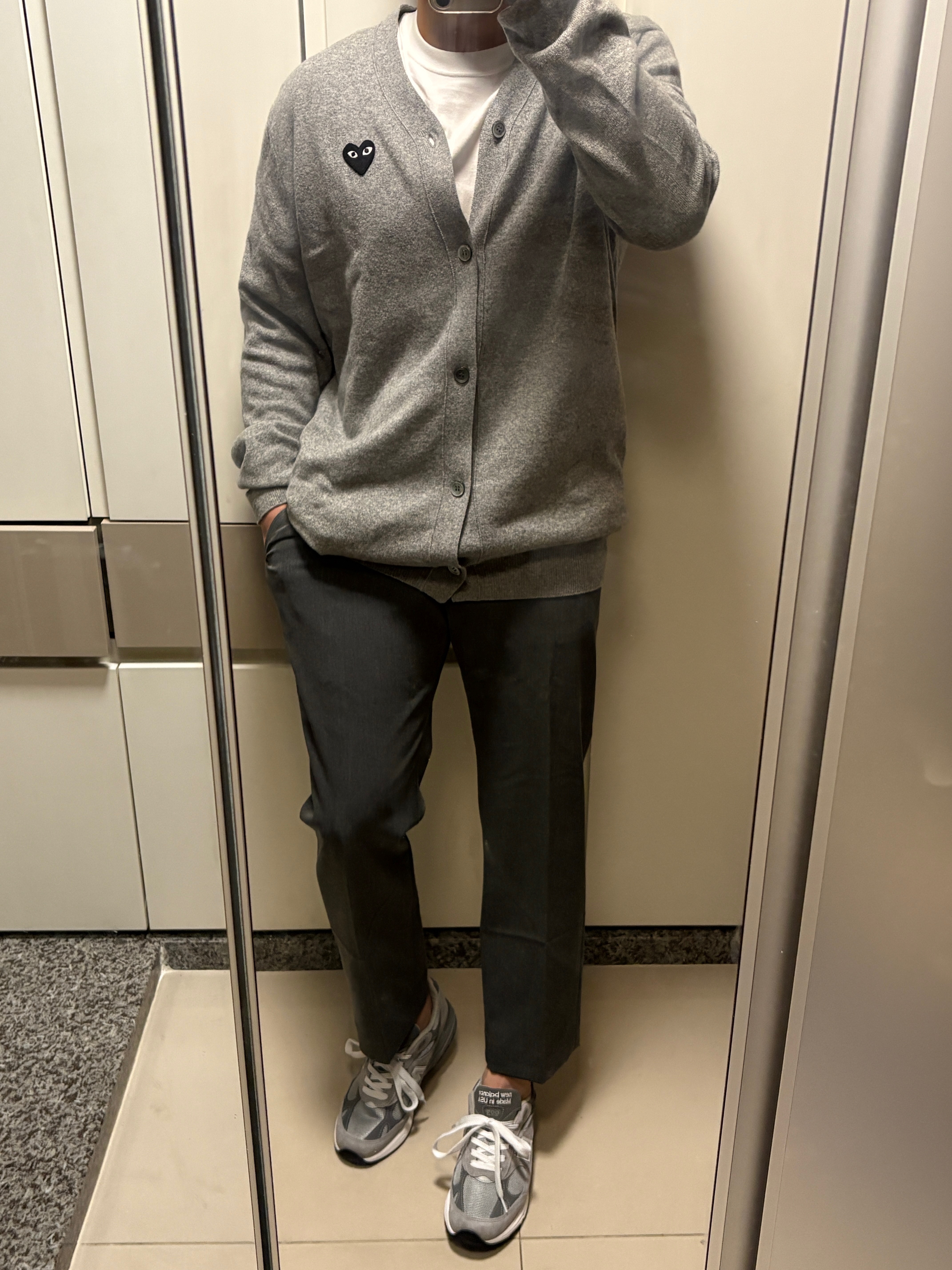 Play Comme des Garcons Black Heart Knit Cardigan Grey, New Balance 993 Made in USA Grey - D Standard 착용 스타일
